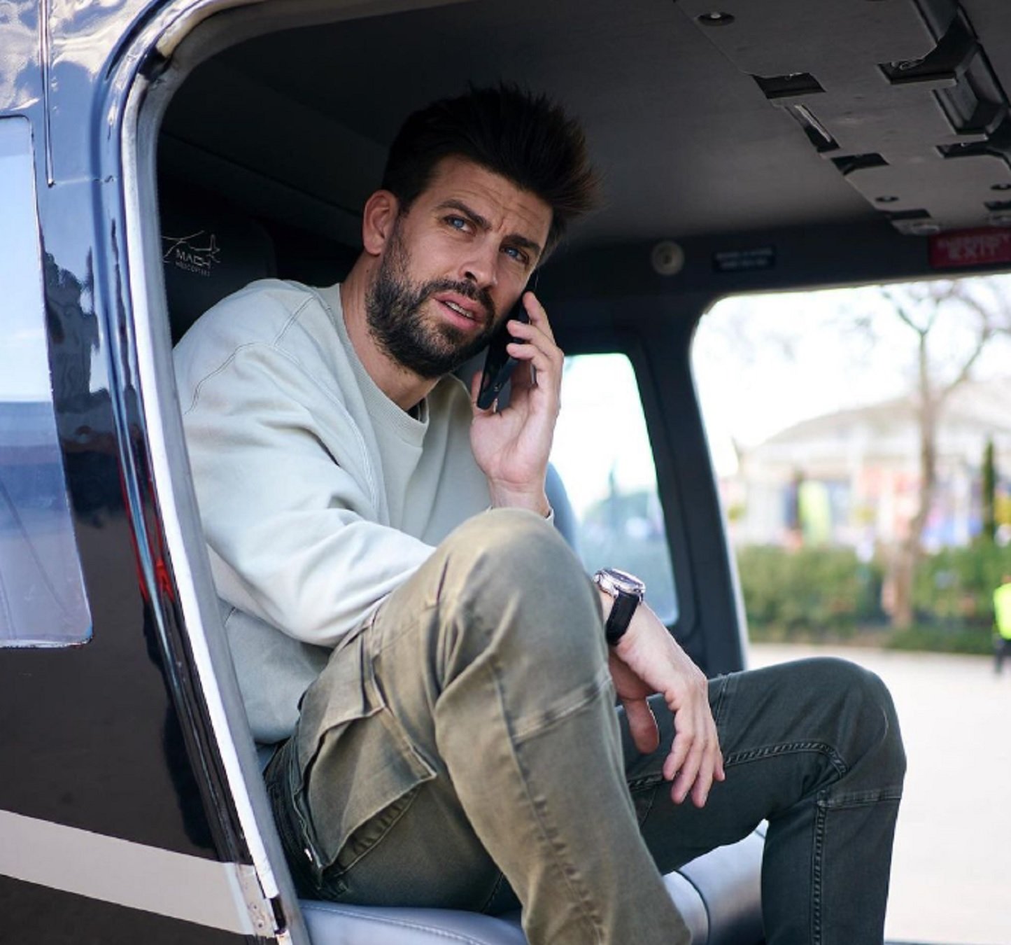 "Is Piqué this guy?": sí, és ell, caçat a Miami amb tupè molt rar. Tots els seus plans fins l'1 de maig