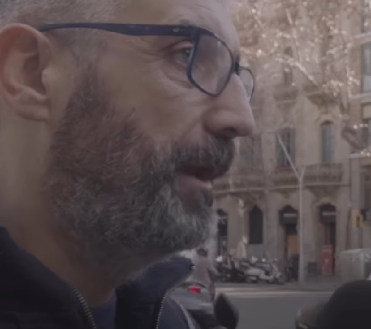 Estupor de Roger de Gràcia pel que ha vist en català en un restaurant de Barcelona: "En shock"