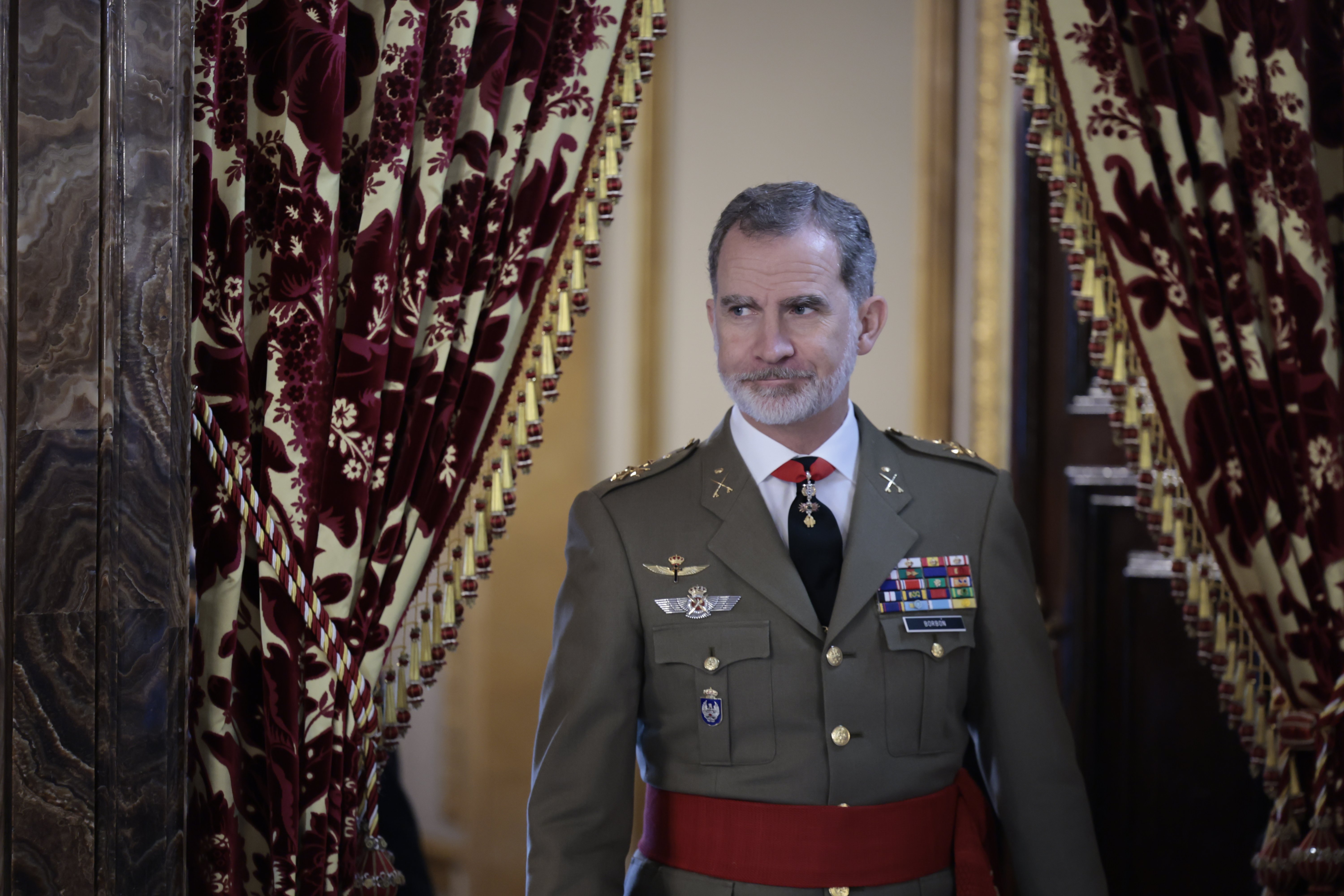 Felip, obsessionat amb una famosa actriu que "salió por patas" fugint del Borbó