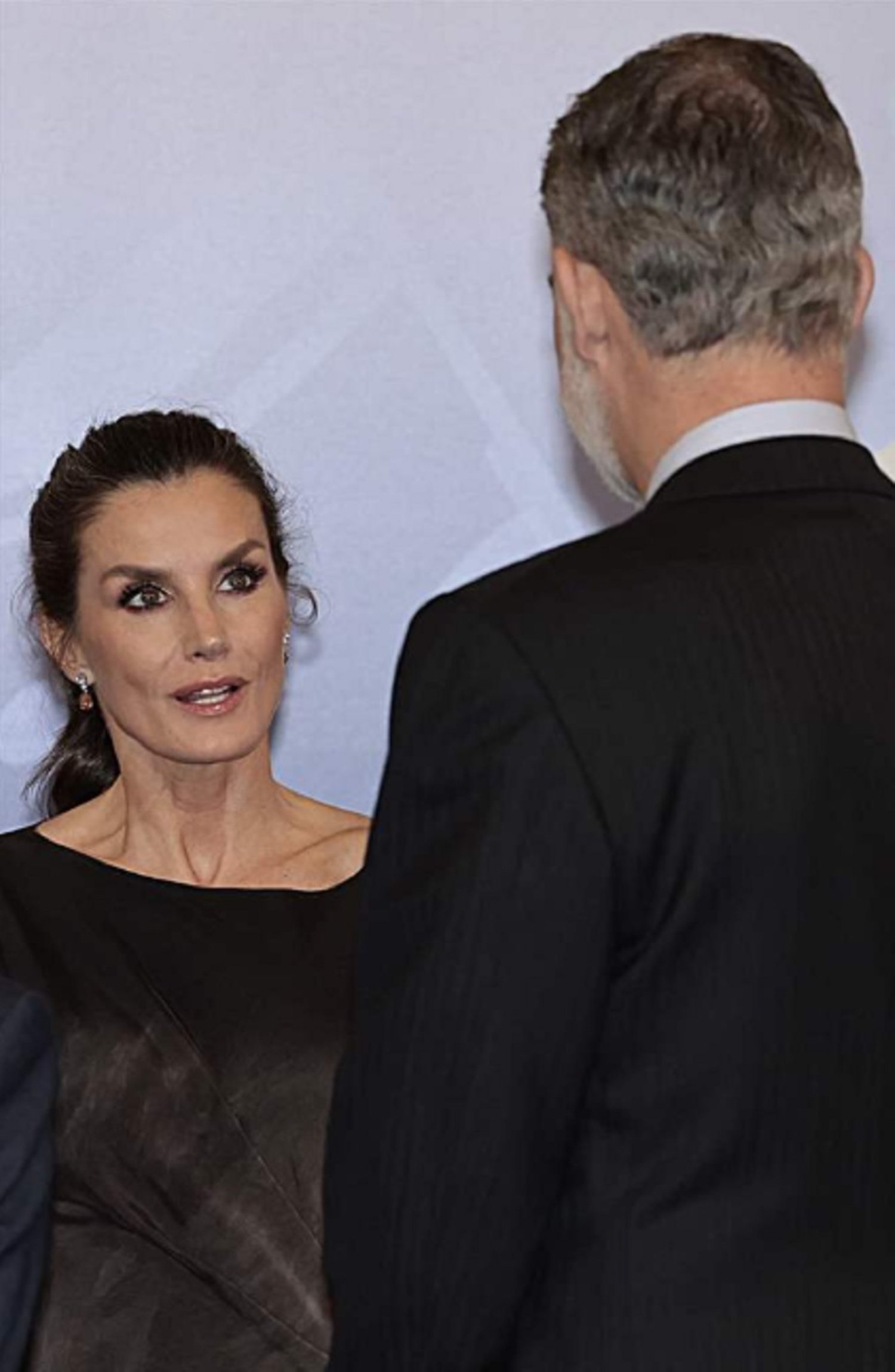 Felipe, miedo a Letizia. Qué ha pasado en Zarzuela, preocupación: "Más vale que..."