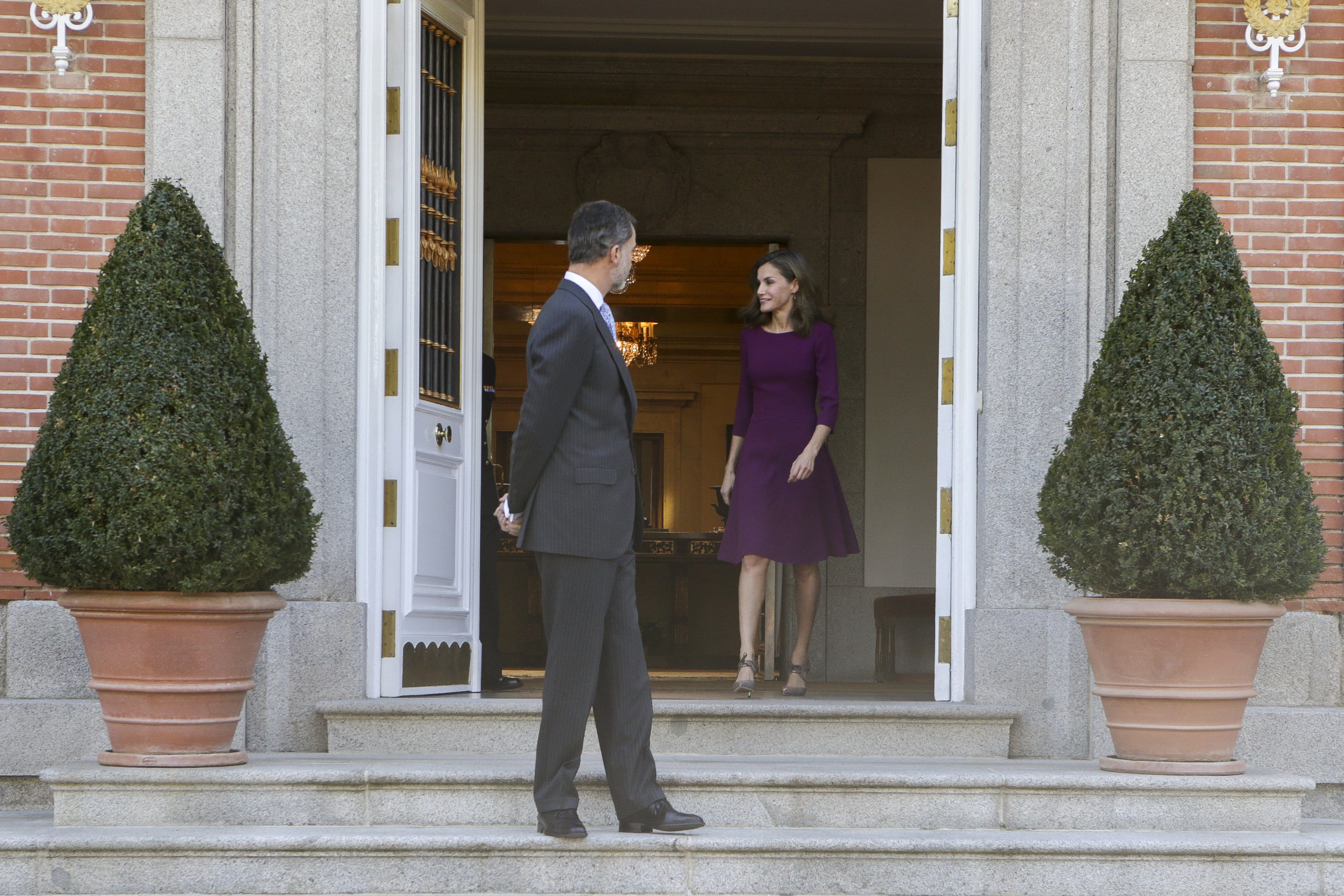 El detalle oculto en el despacho de Letizia: qué tiene entre libros y objetos personales