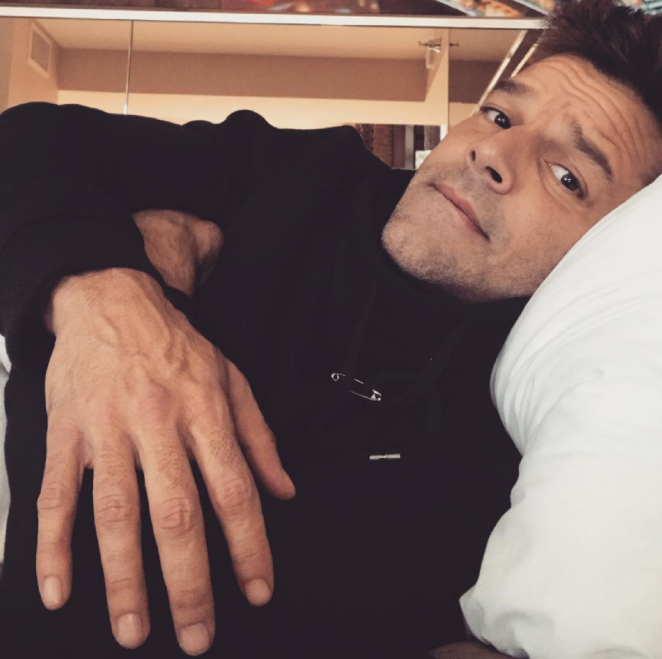 Ricky Martin preocupa els fans amb un vídeo ingressat a l’hospital
