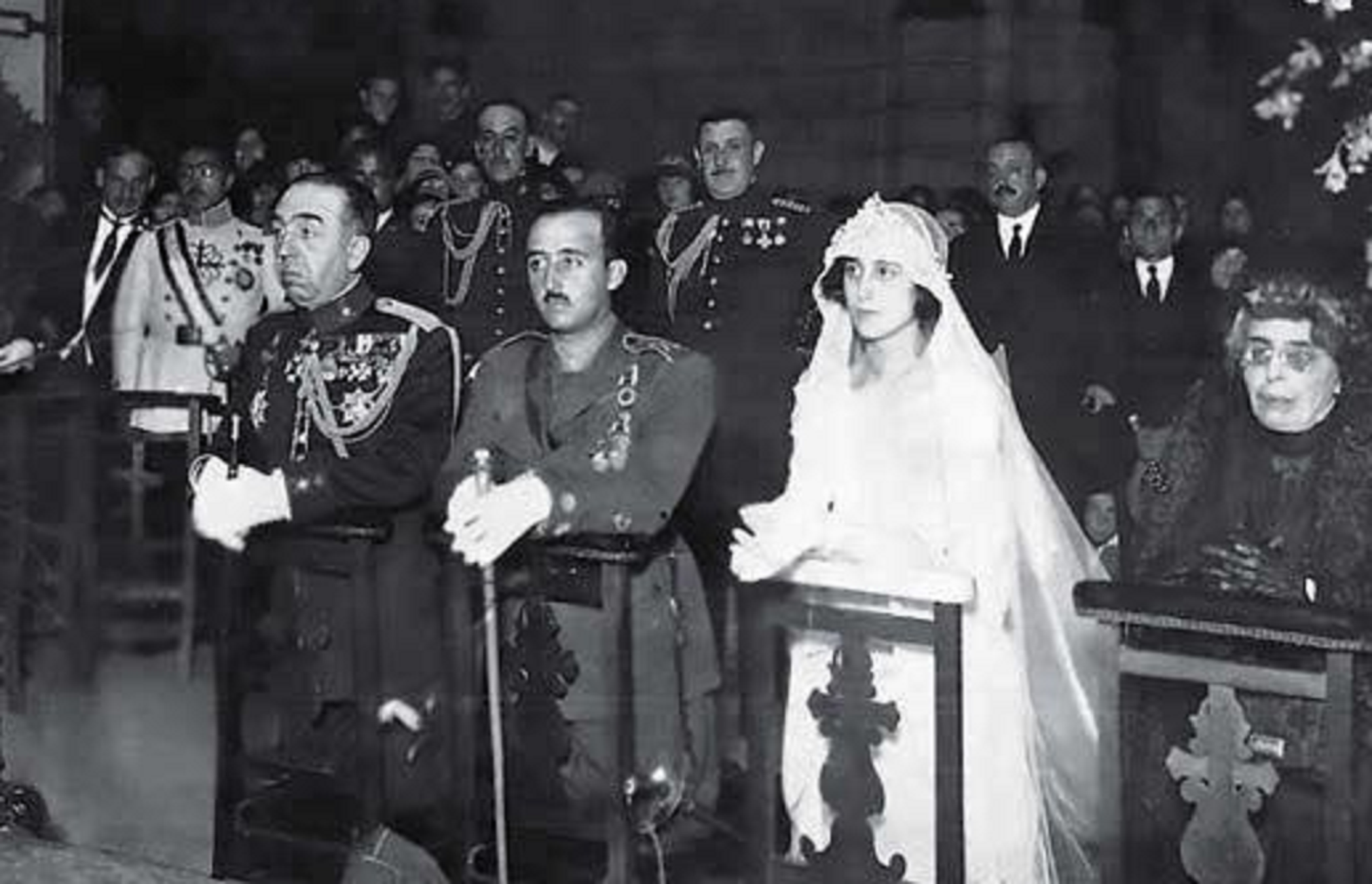 La lamentable noche de bodas de Franco y Carmen Polo