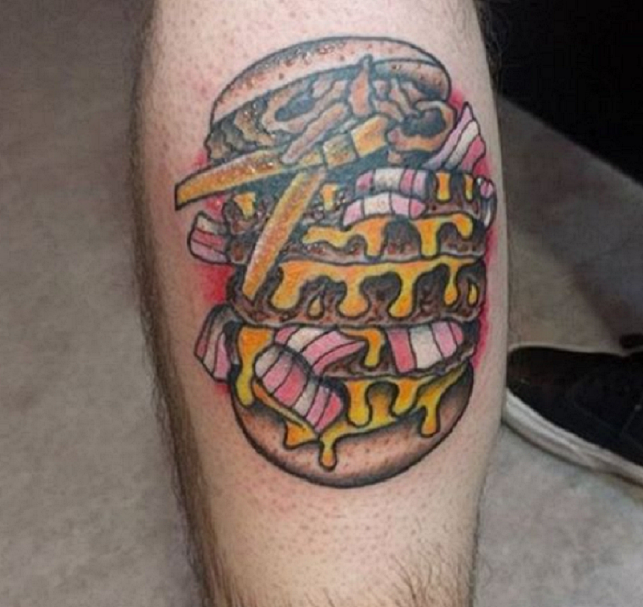 Tatúate una hamburguesa a medida real y pídetela gratis para siempre