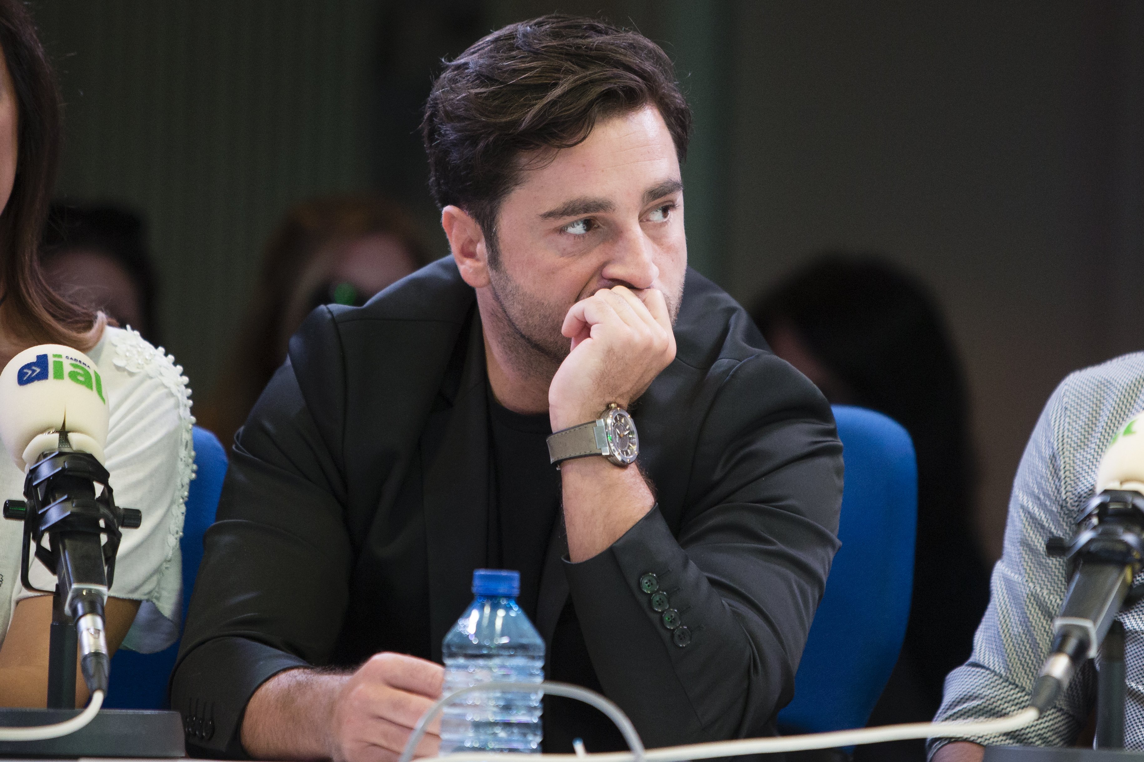 David Bustamante, abandonado por su hermano y representante