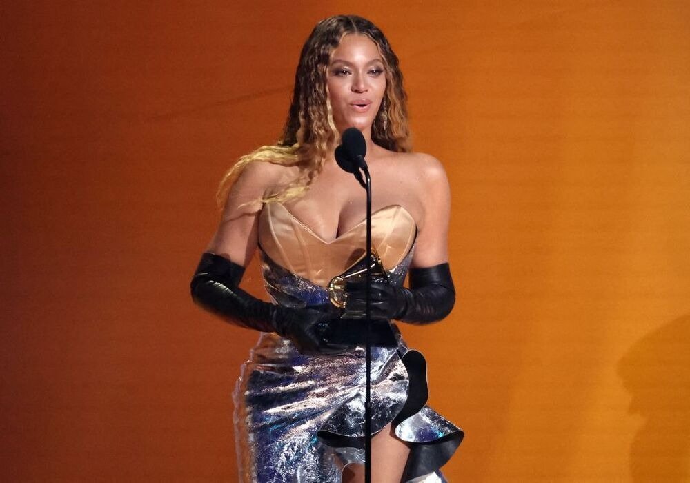Beyoncé es va posar un vestit que va costar 200 hores d'elaboració