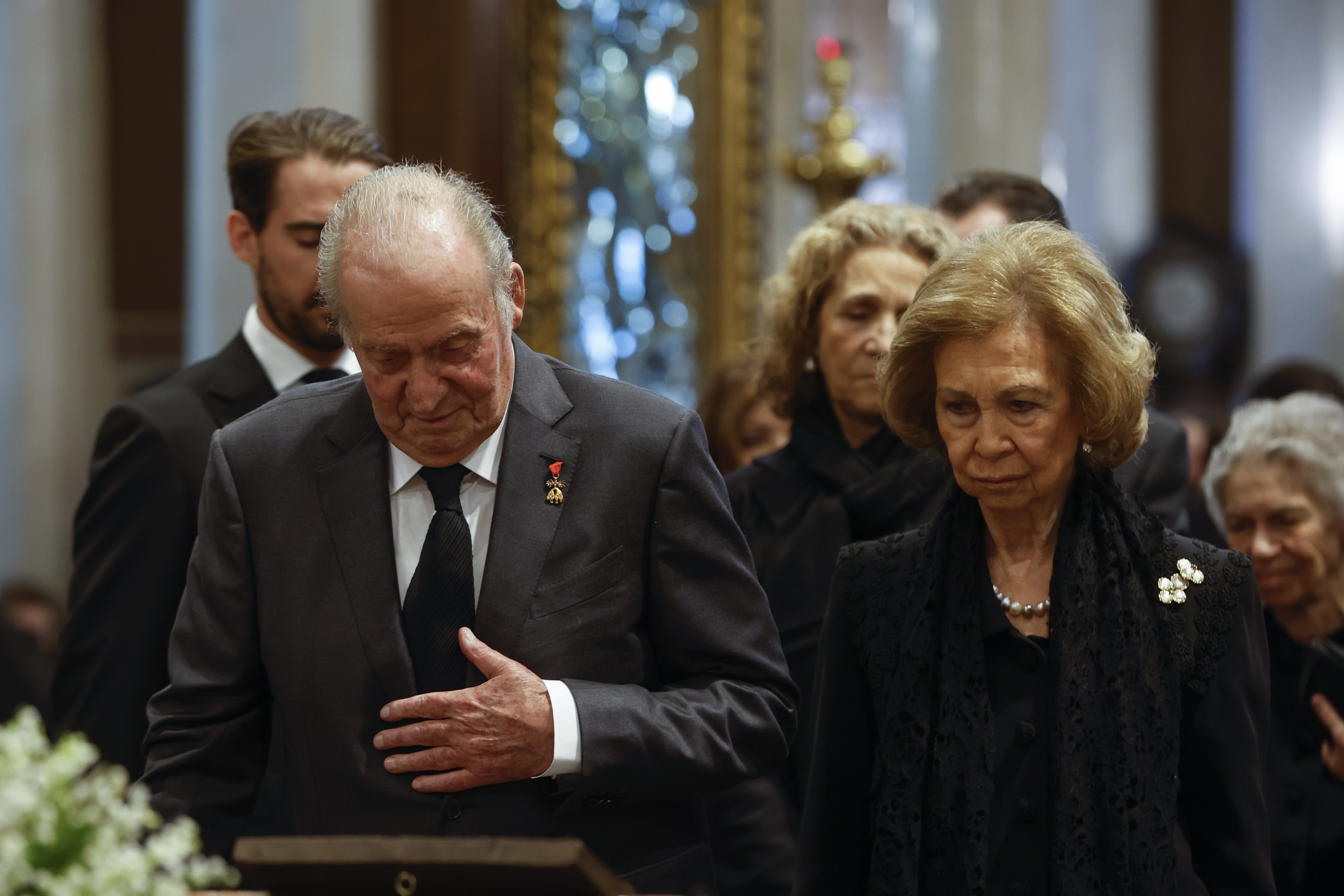 Joan Carles I, mofes de l''amic especial' de la reina Sofia, nom i cognoms