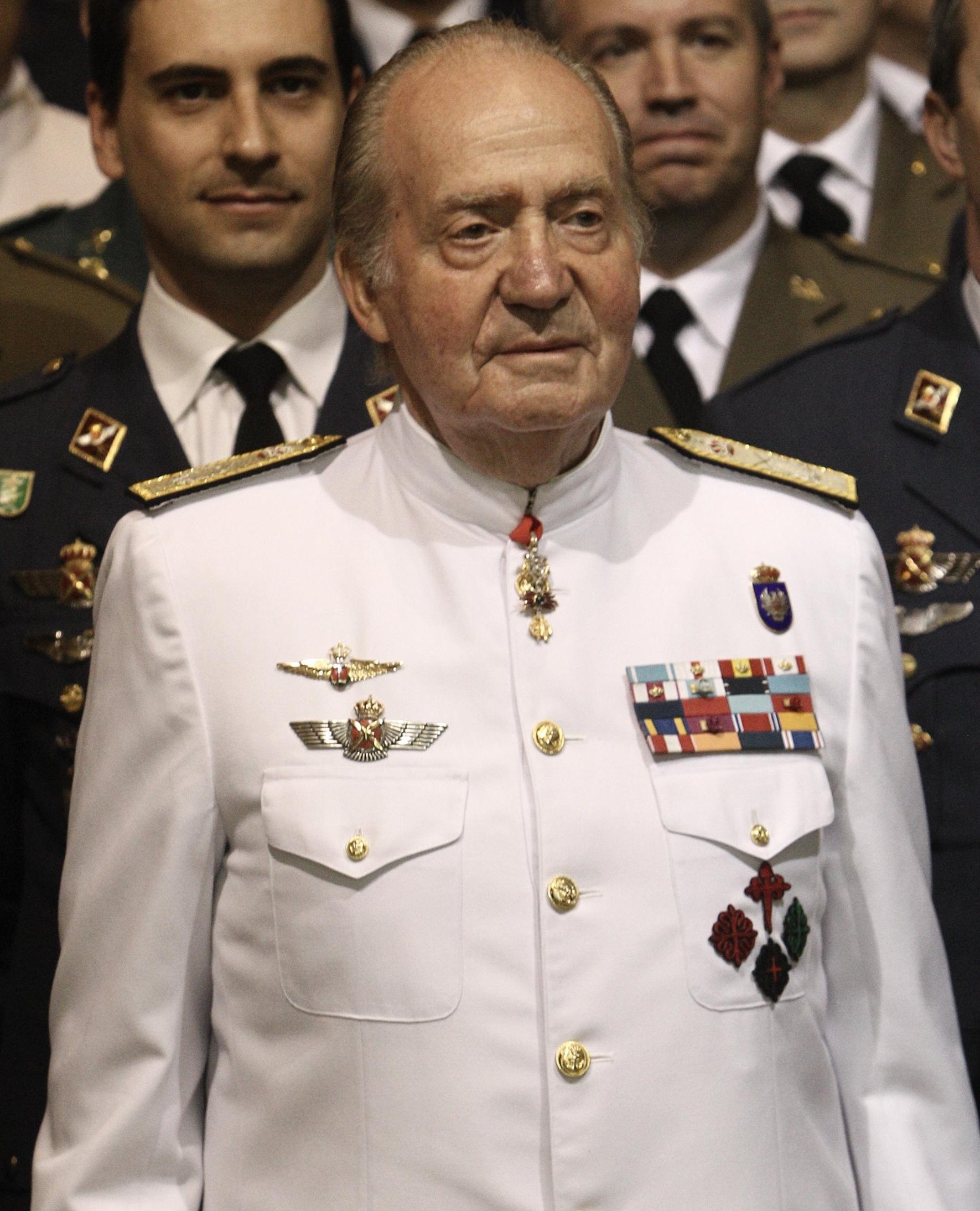 Juan Carlos I desquicia a Letizia, quiere ir a Zaragoza para ver la jura de bandera de Felipe VI, y a Leonor