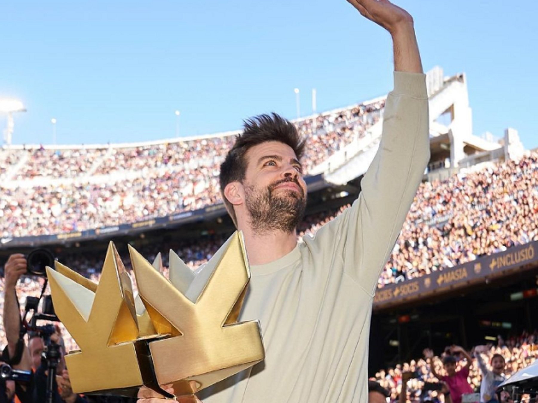 El 'Piquetón' vuelve a impactar: Piqué, en la playa, con bañador muy apretado | FOTOS