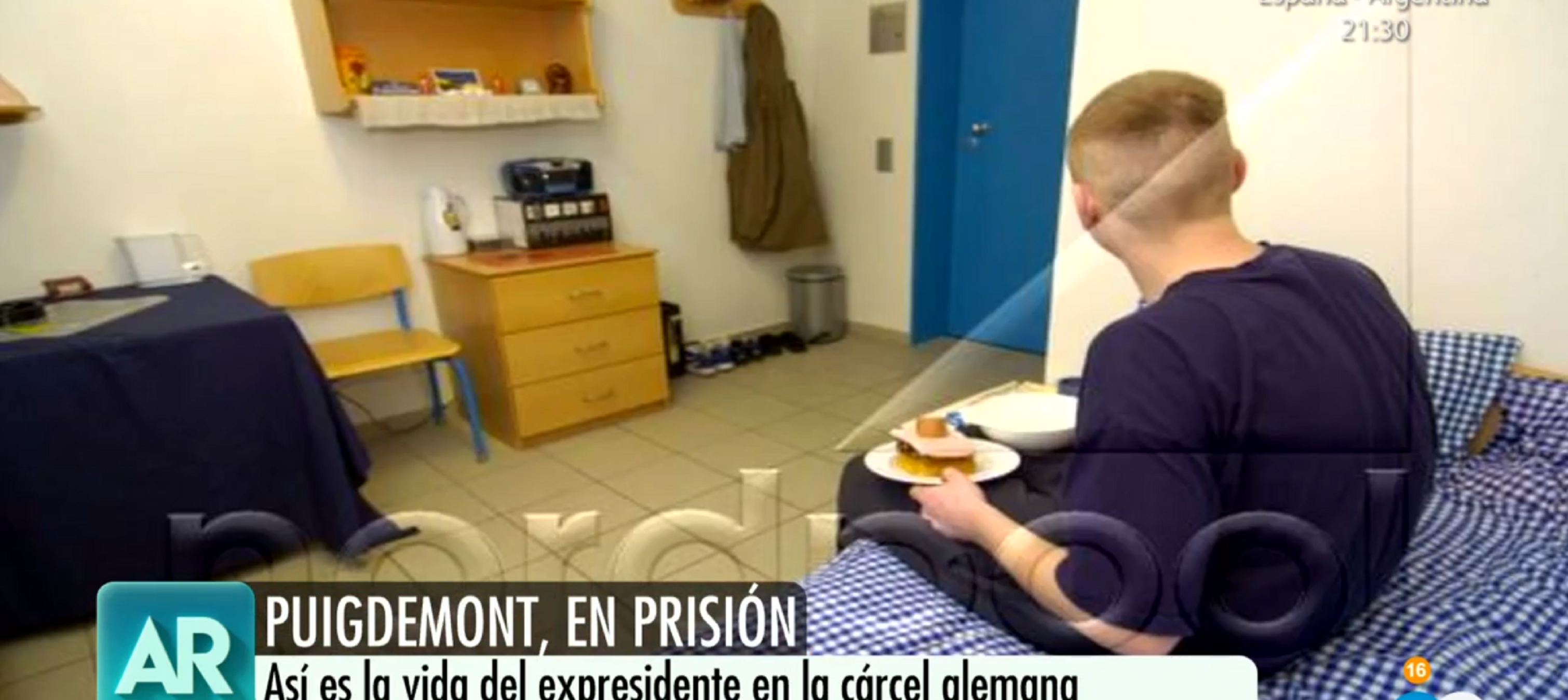 El morbo d'Ana Rosa mostrant la cel·la de la presó alemanya de Puigdemont