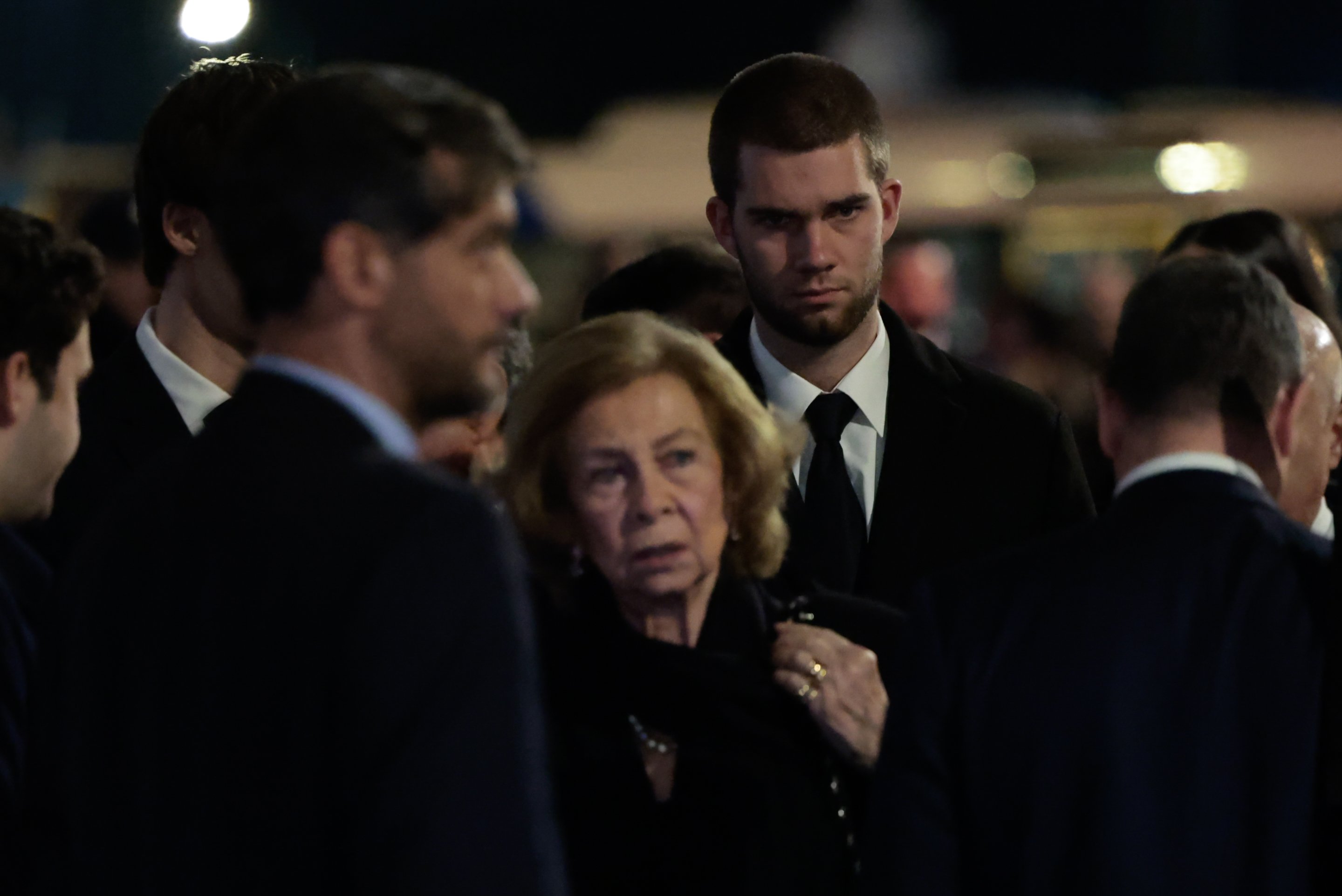 Felip ordena retirar unes fotos "delicades" del seu nebot problemàtic, Juan Urdangarin