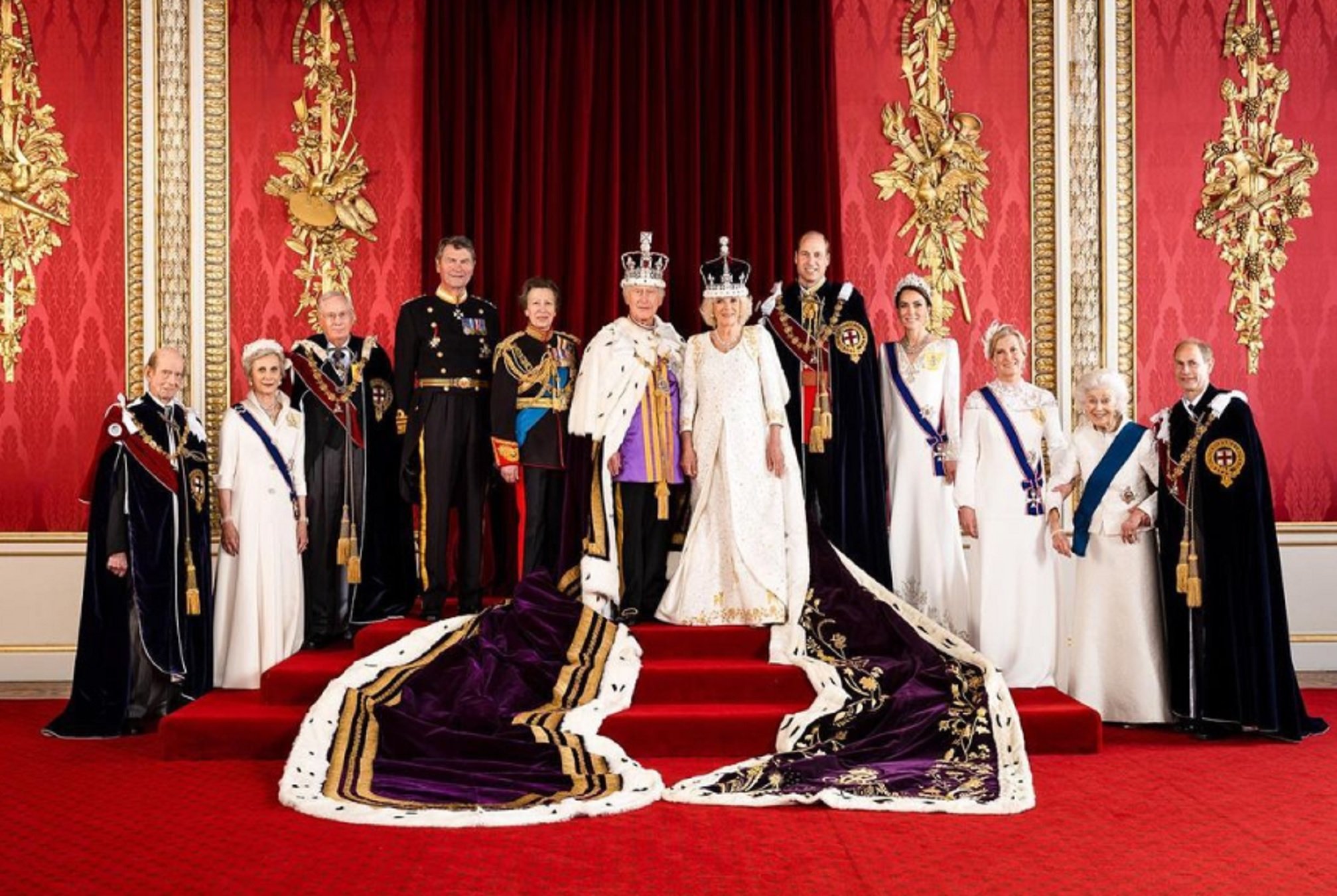 Se masca la tragedia en el Palacio de Buckingham: entre la vida o la muerte