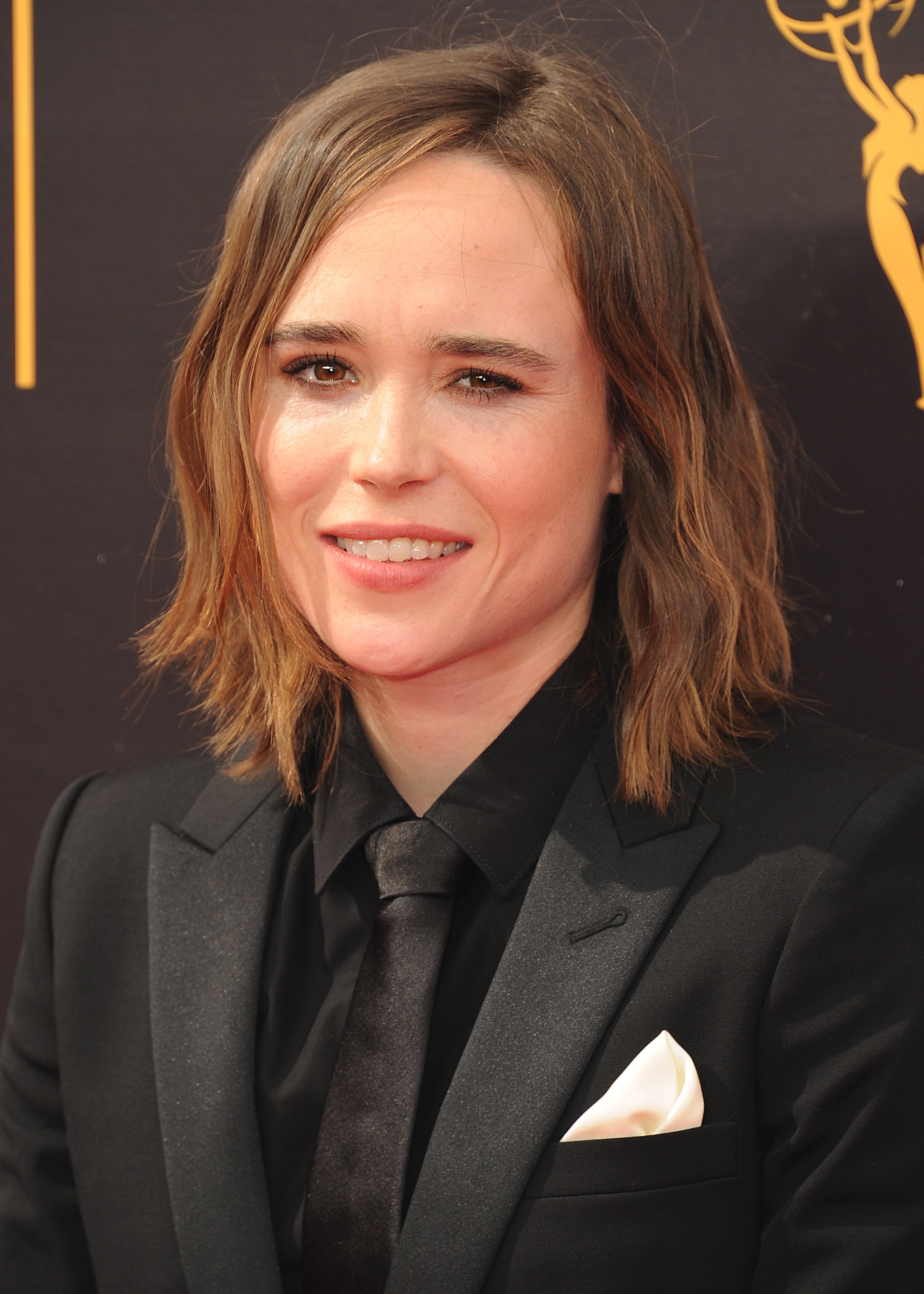 L'actriu Ellen Page ara és Elliot: foto sense roba per mostrar el trànsit a home