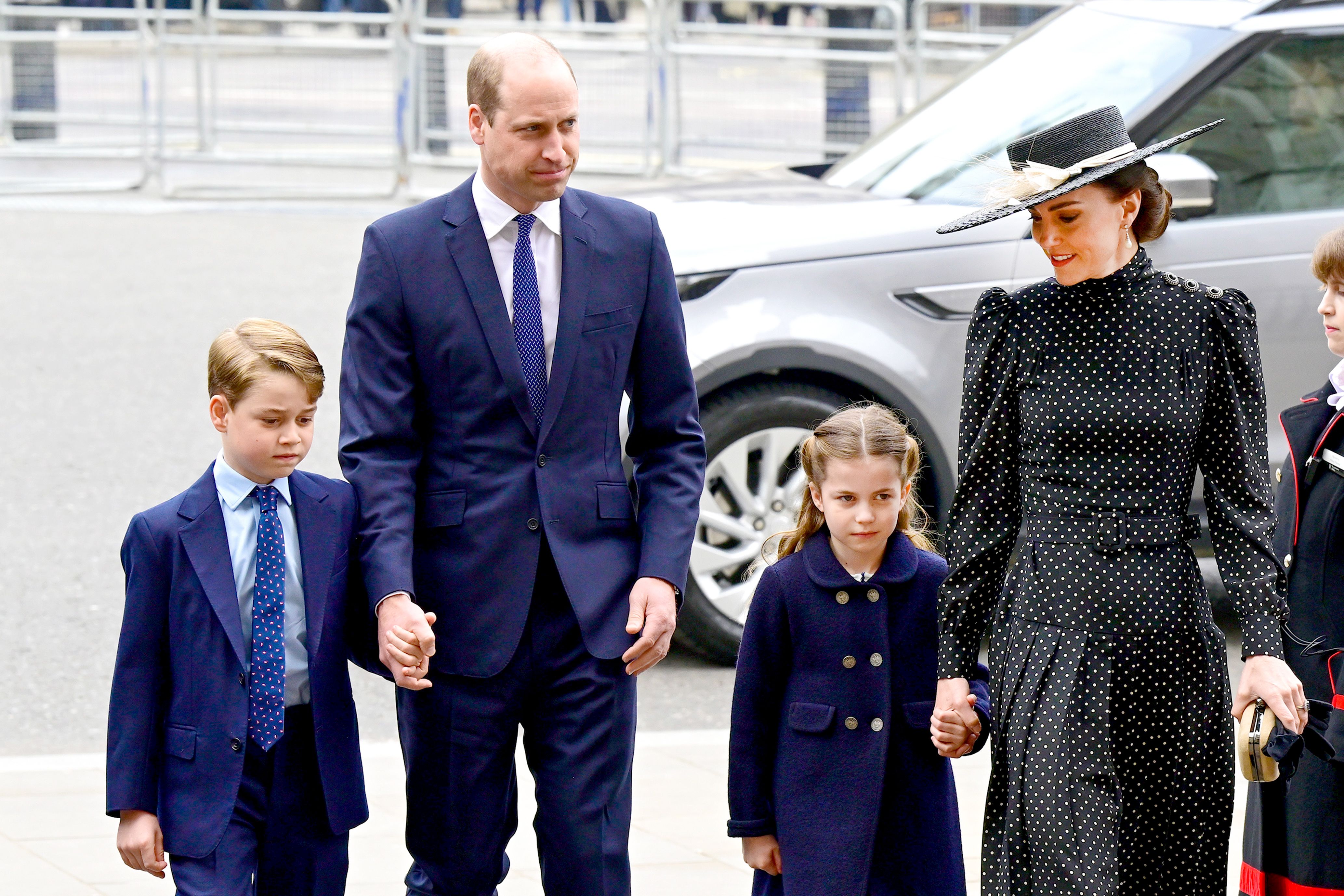 Los hijos de Guillermo y Kate, a raya: una española de "anticuadas y rígidas normas", su pesadilla