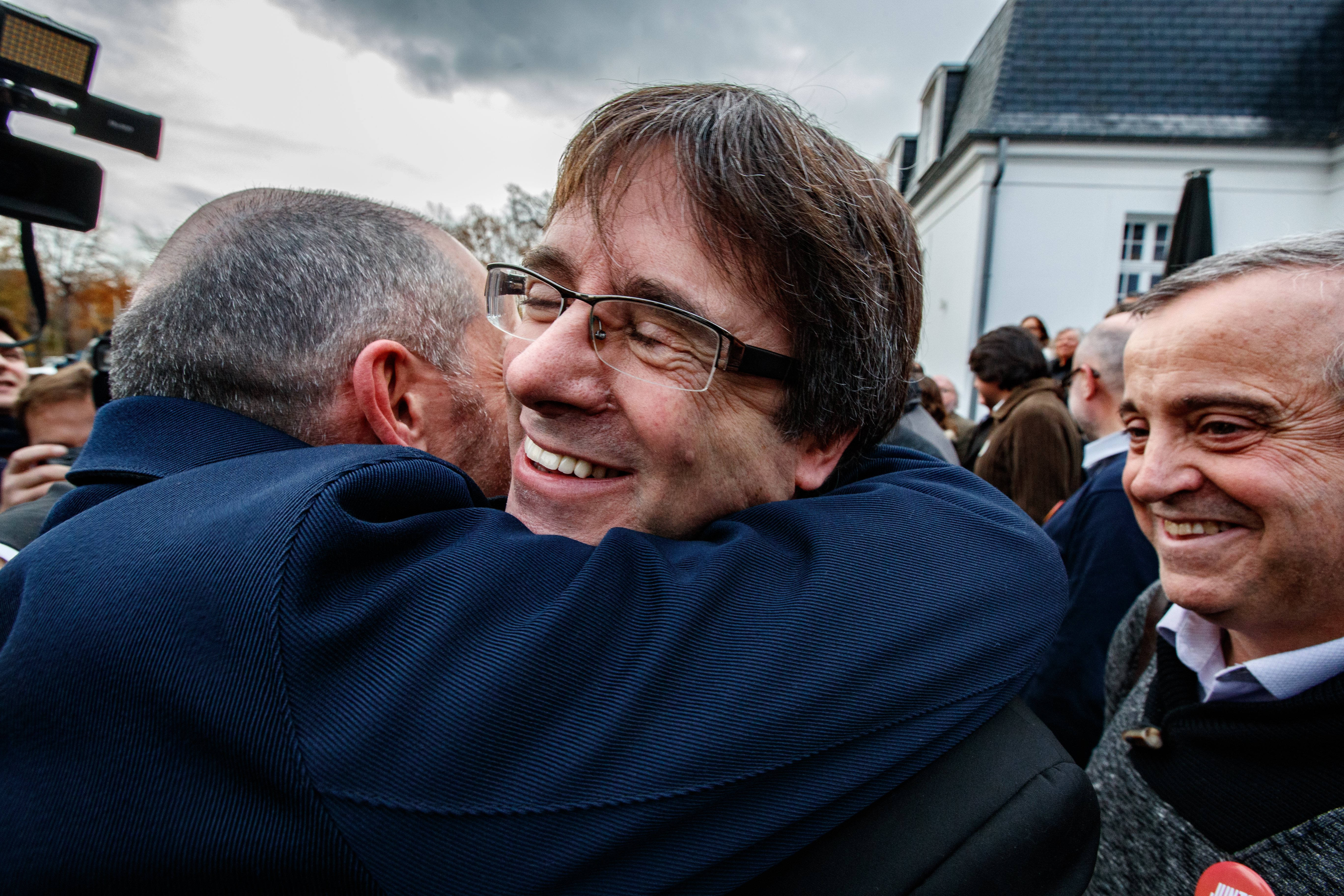 TV3 arrasa con Puigdemont libre mientras España mira 'Supervivientes'