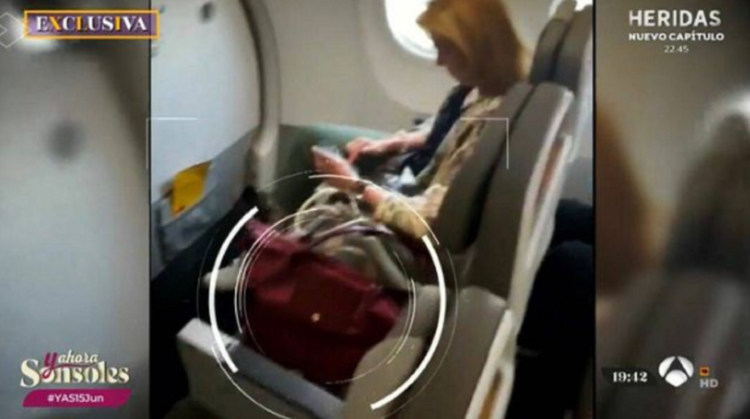Cristina, cazada: esto ha hecho con sus hijos en el avión a Ginebra. Feo: la cara de Irene y Miguel, un poema