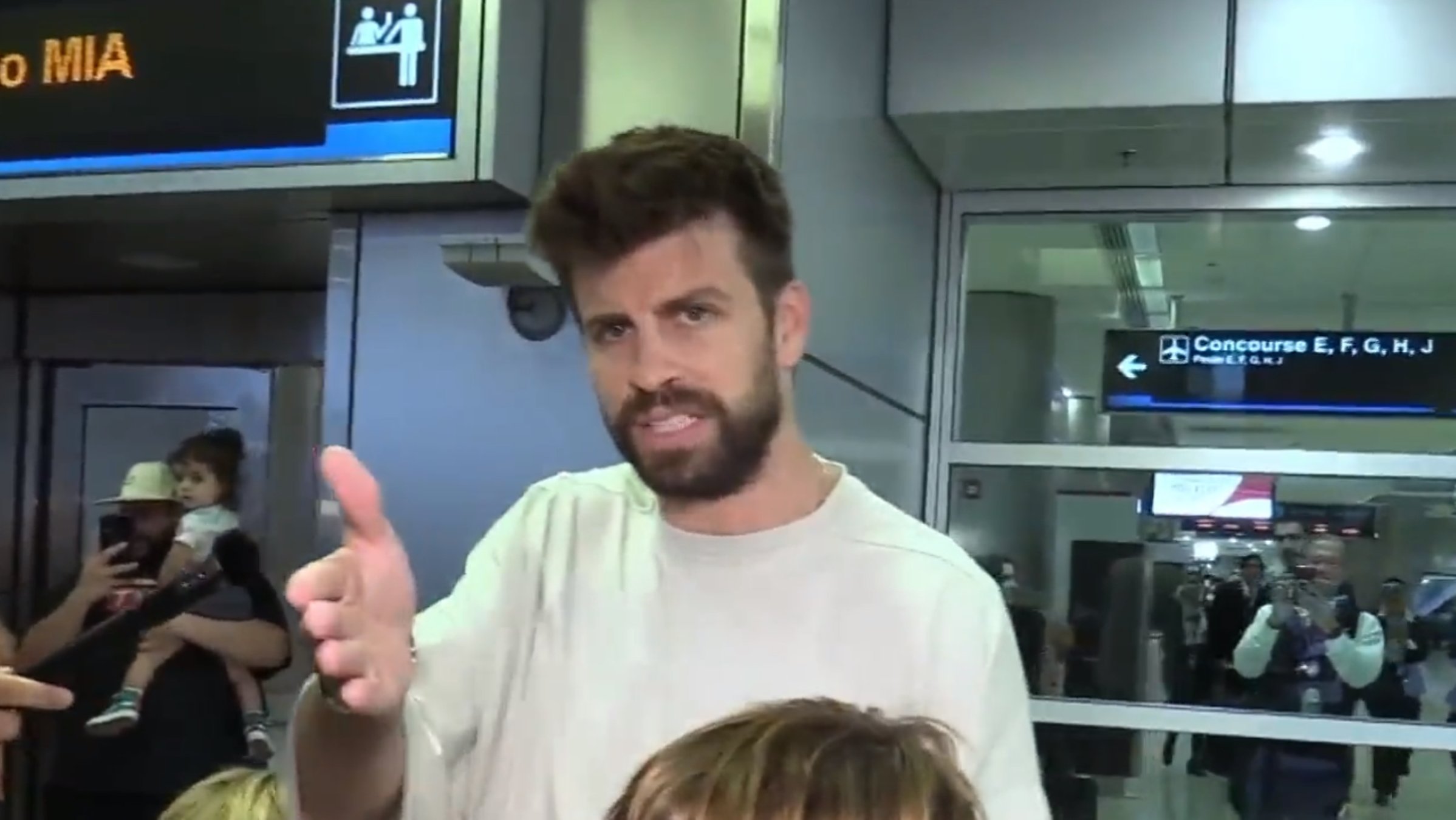 Gerard Piqué cabreado en Miami, estalla contra la prensa: "Ya está, ¿vale?"