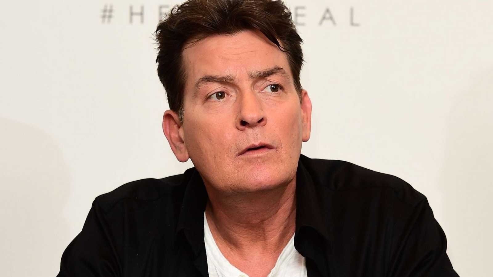 Charlie Sheen es va emportar una decepció en intentar lligar amb una famosa nord-americana