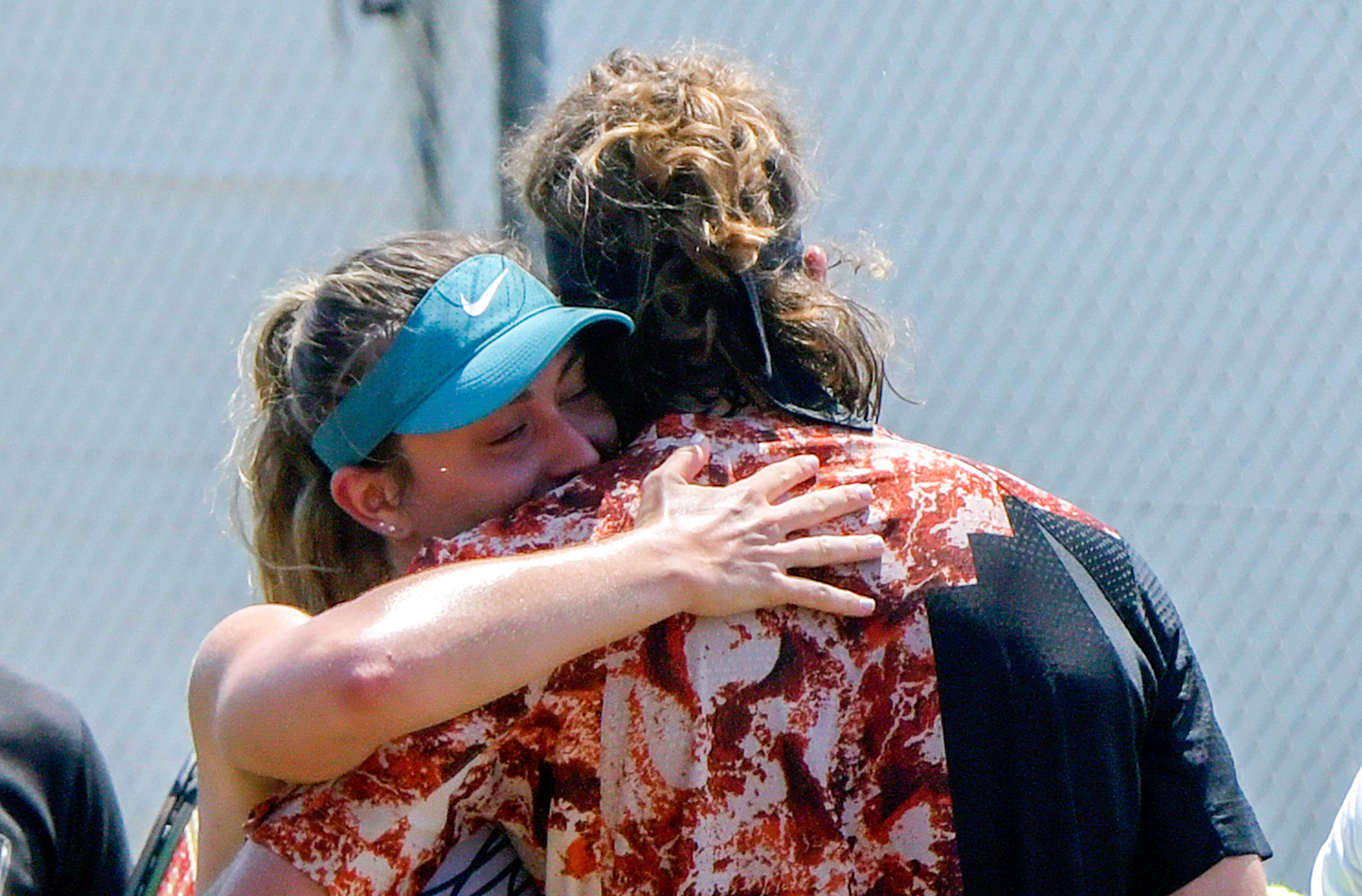 La tensa imagen entre Badosa y su nuevo suegro en Wimbledon: "Acaban a hostias"