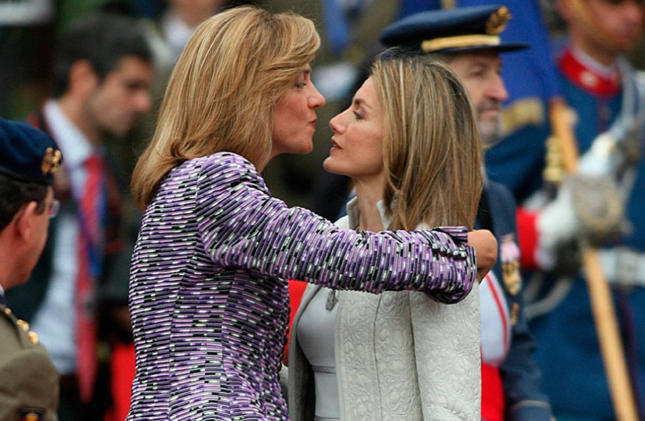 Letizia-Cristina, sangrante discusión. La infanta la acusa de mala higiene y la reina estalla: "No eres nadie"