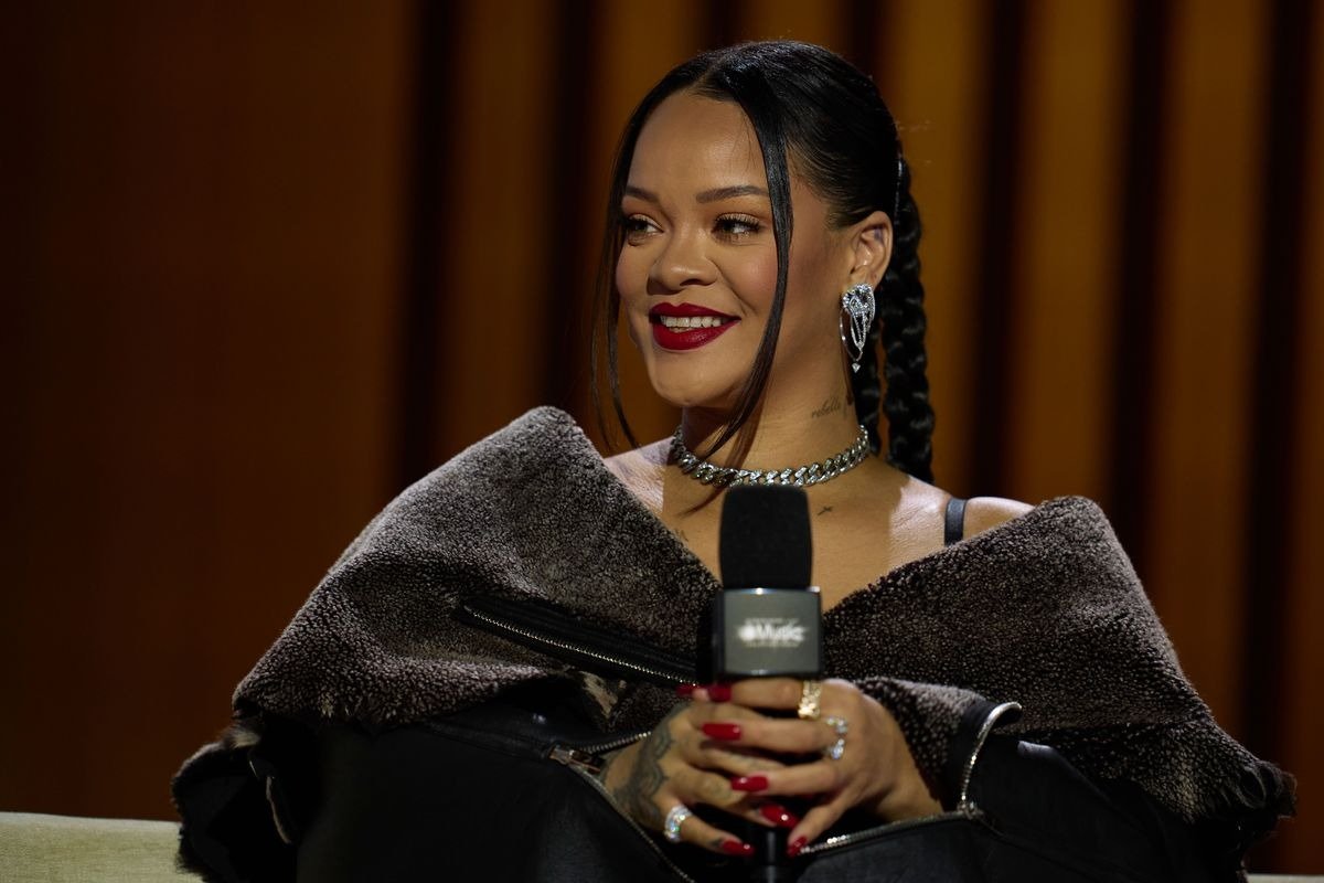 Rihanna fue a la F1 con casi medio millón de dólares en el tobillo