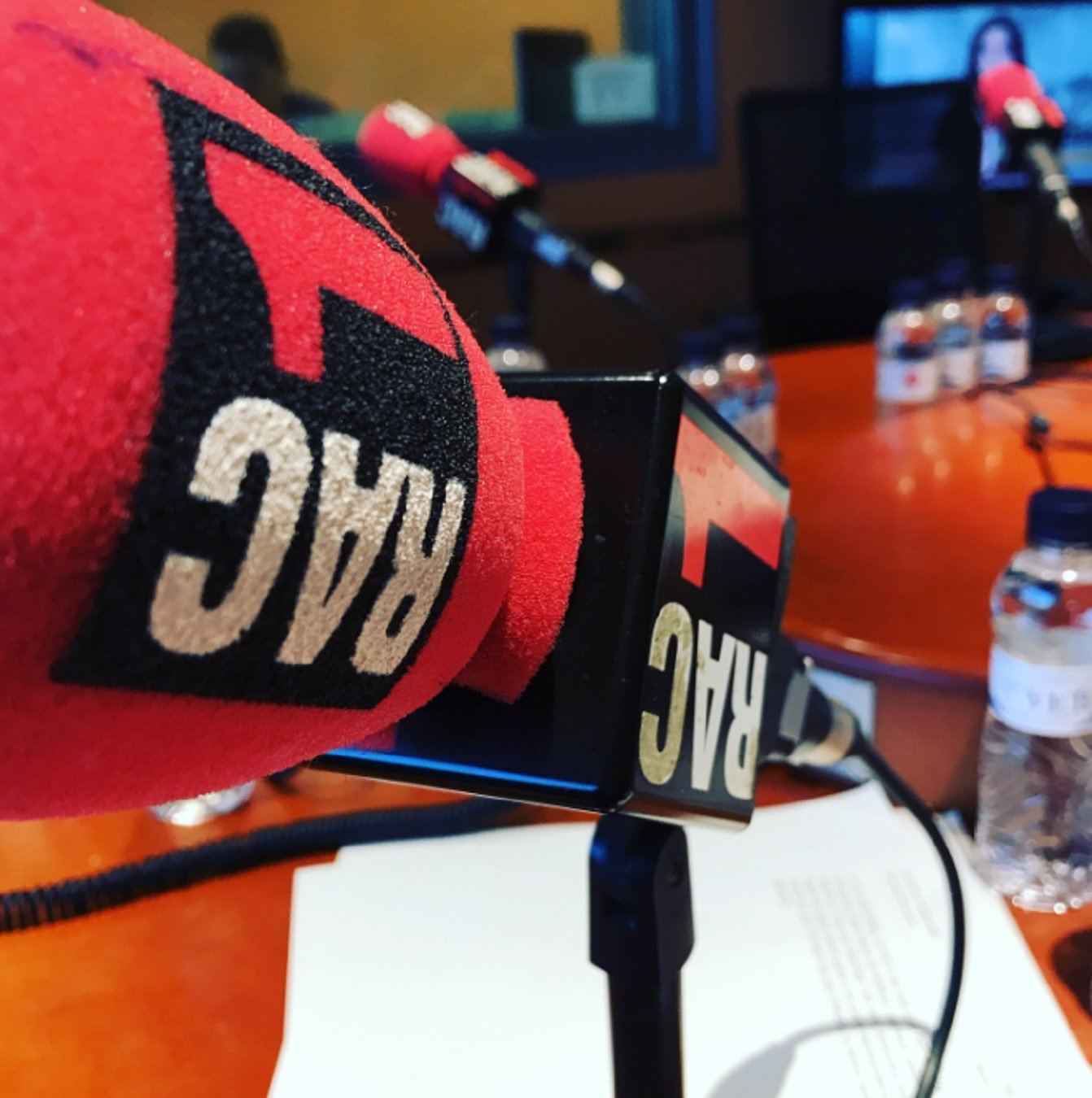 Histórico de RAC1 se va después de 19 años, emotivo adiós: "Lo echaré mucho de menos"