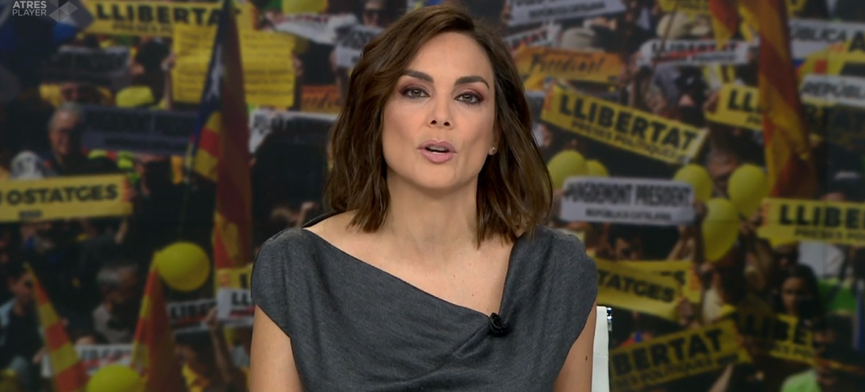 Una presentadora d'Antena 3 s'ofega quan ha de dir "presos polítics"