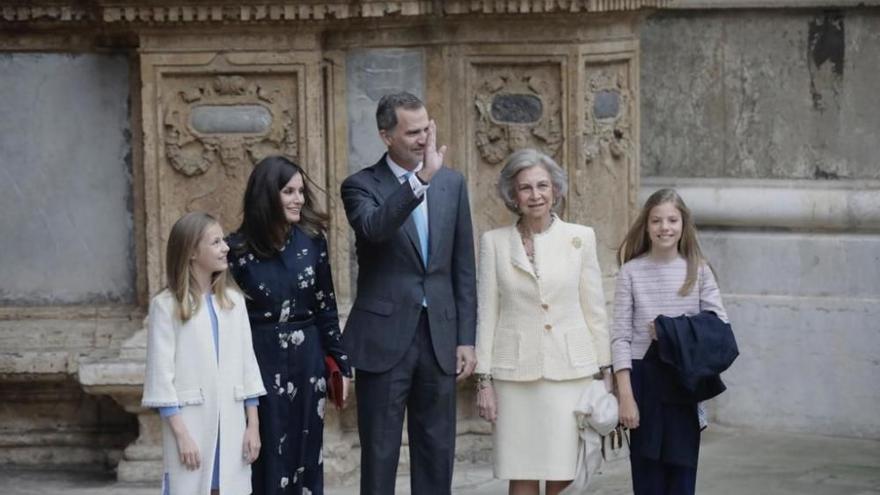 La reina Sofía, rota de dolor se niega a salir de Marivent, aislada, solo actos oficiales