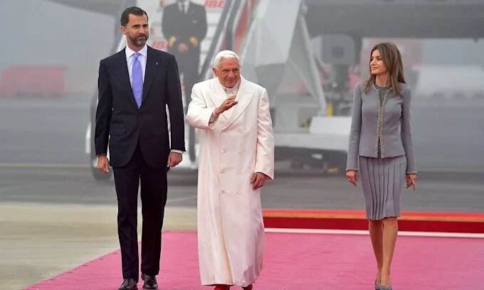 Felip VI confessa al seu cercle més pròxim que està vivint un infern amb Letícia