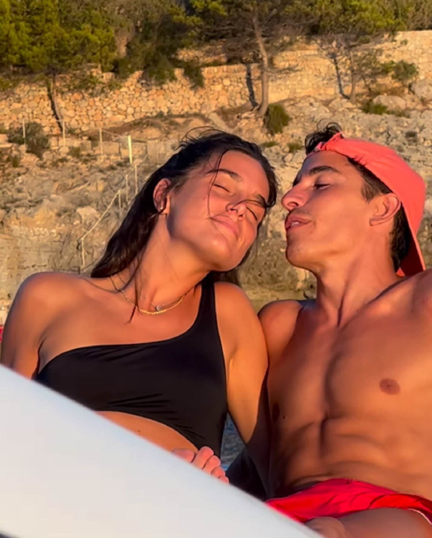 Gemma Pinto, topless en el paraíso: "Me encanta", dice relajada en un barco