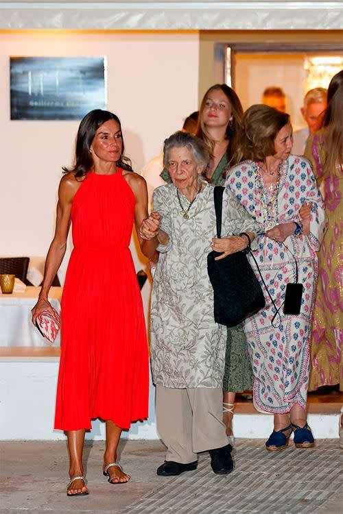 La tía Pecu pasa vergüenza por la falta de modales de Letizia en la mesa