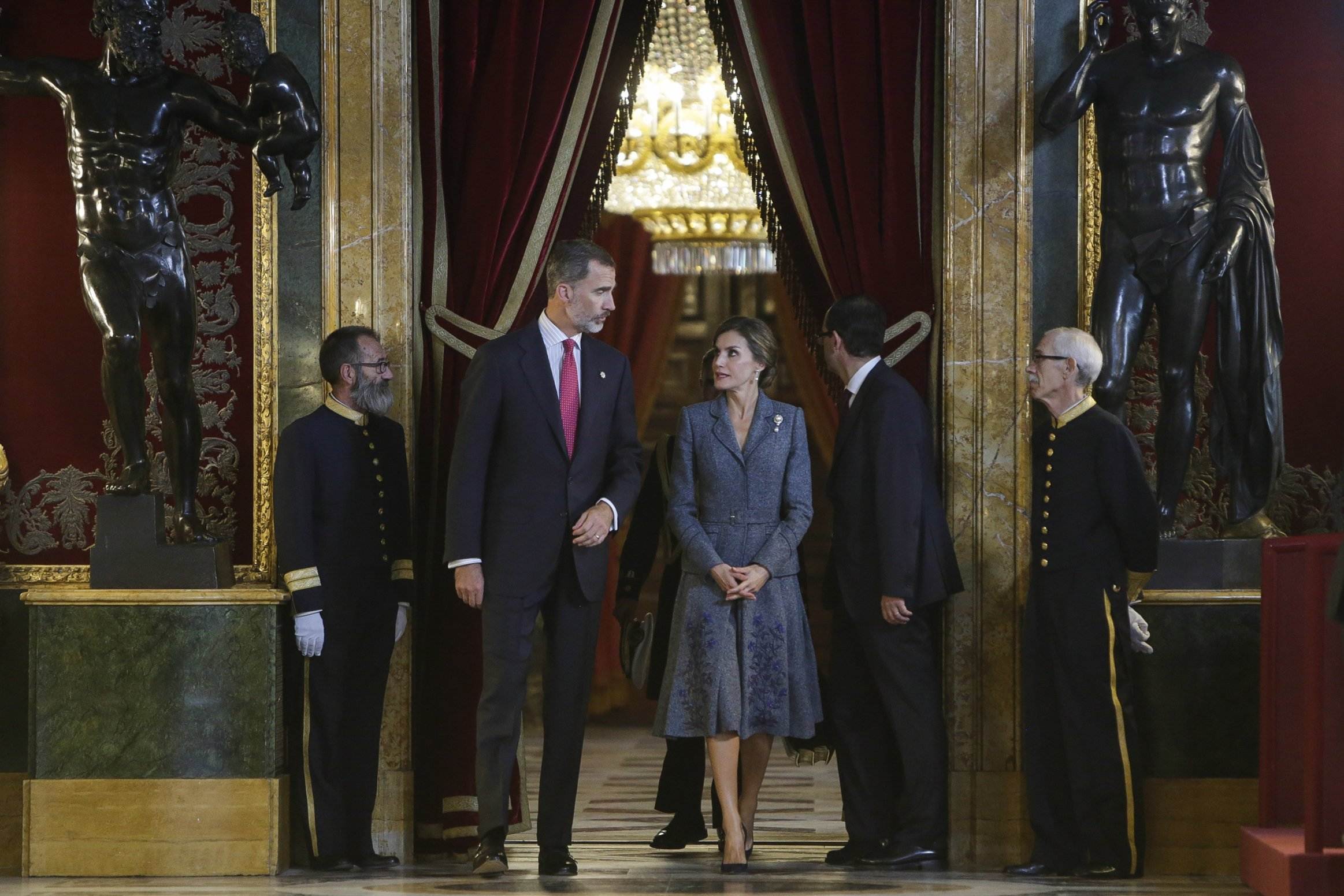 La poca vergonya de Letícia i Felip: això obliguen a fer als qui volen treballar a Zarzuela