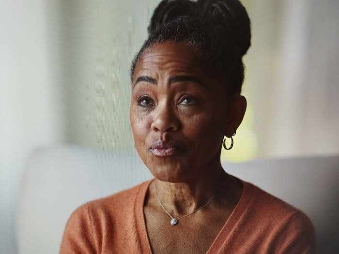 La madre de Meghan Markle, Doria Ragland, víctima de adicciones