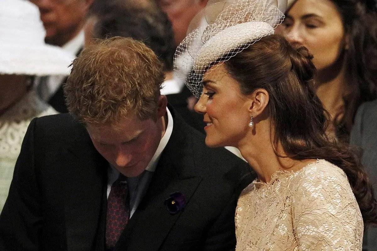Harry estava bojament enamorat de Kate Middleton (i Meghan Markle ho sap)