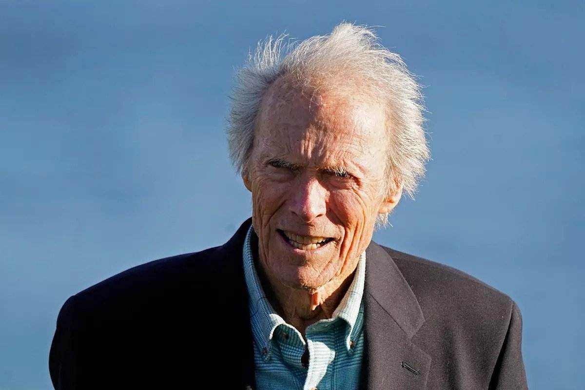 Clint Eastwood lleva 40 años sin beberse una Coca Cola