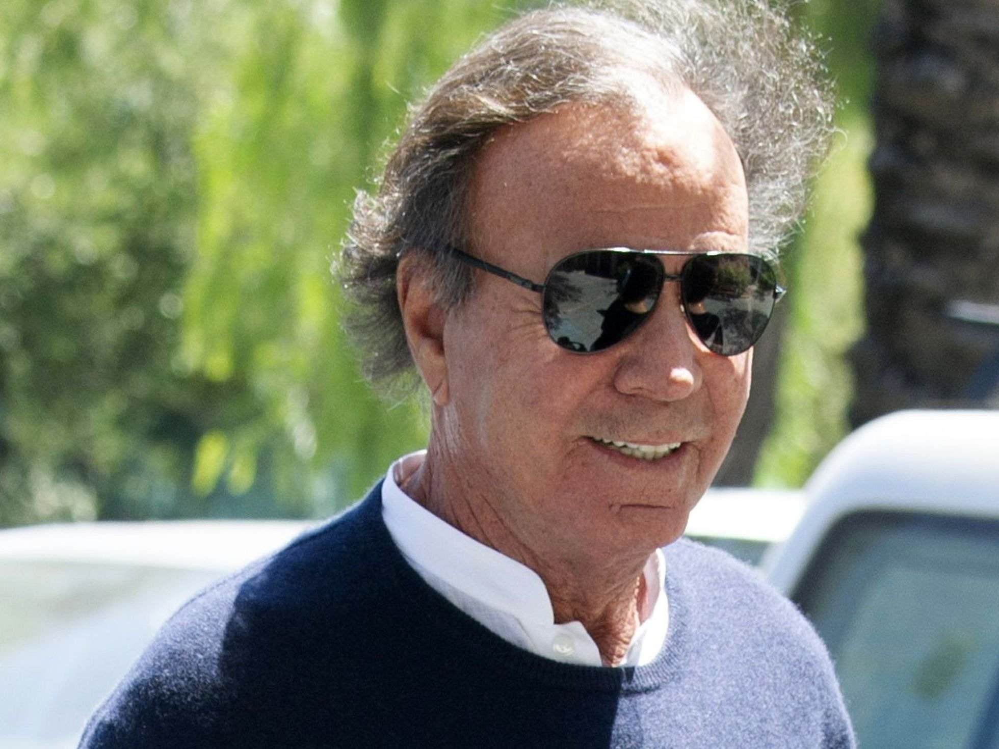 Julio Iglesias tindrà el seu 'biopic'...a Telecinco!