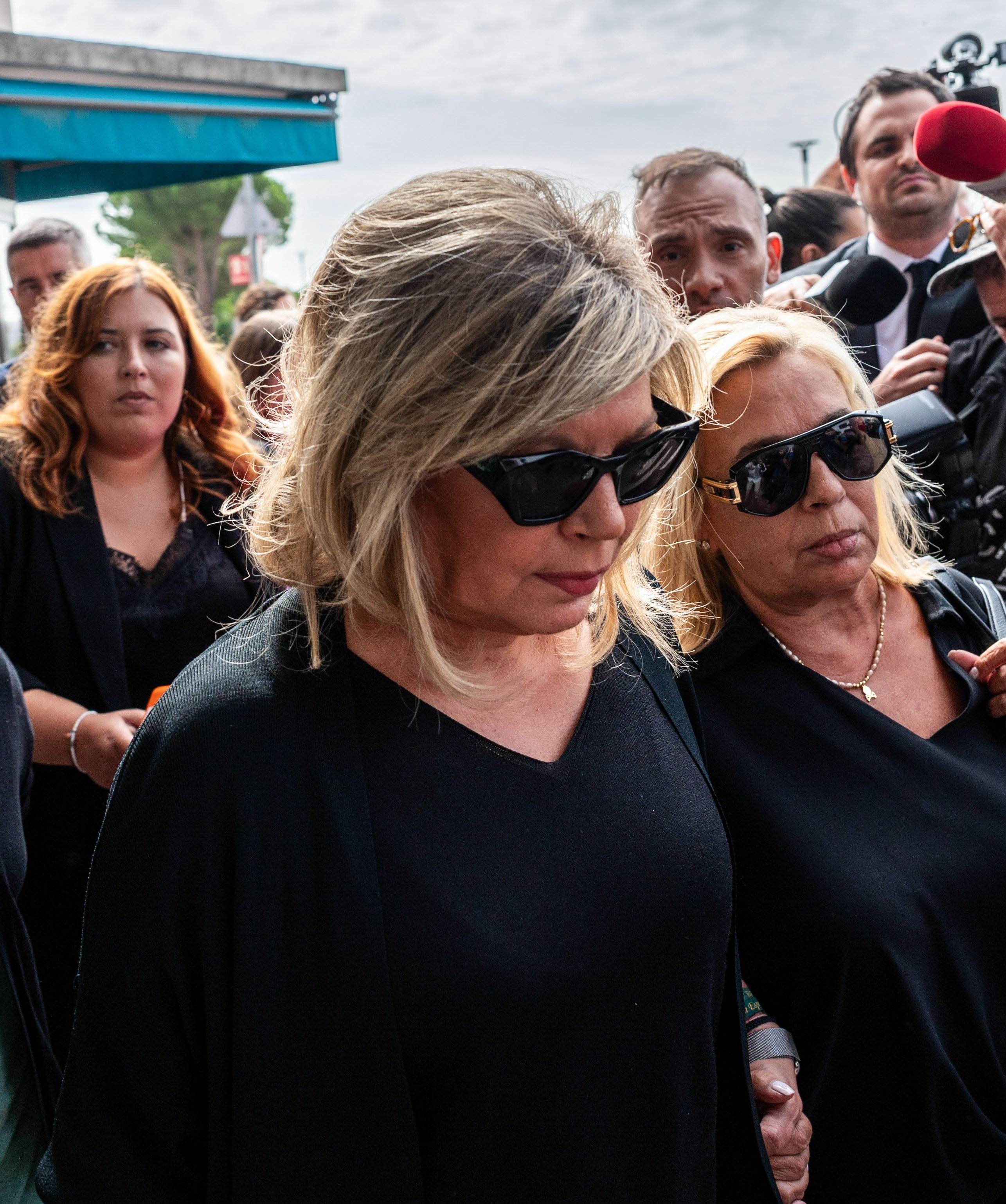Terelu Campos i Carmen Borrego, conclave en família per obrir un nou front de milers d'euros