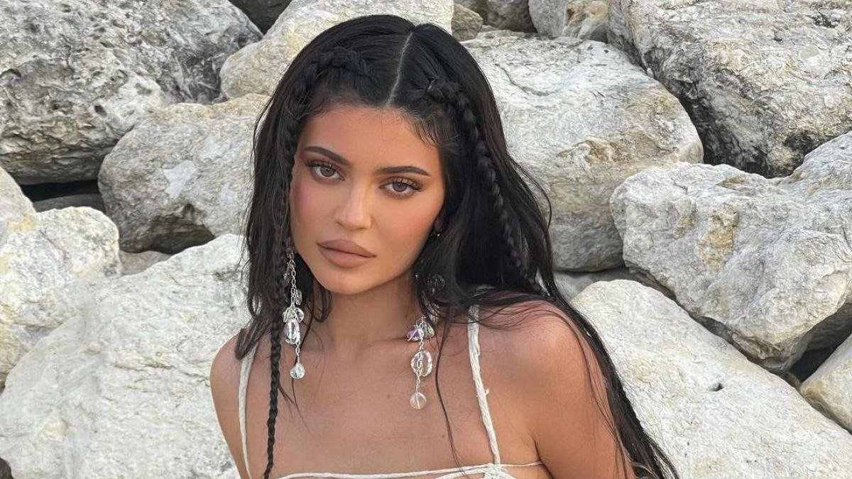 Kylie Jenner es penedeix d'haver venut una de les seves empreses top i vol tornar a comprar-la