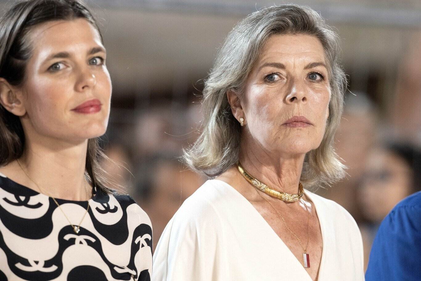 Carolina de Mónaco, degradada por Charlene, en tratamiento por abuso de pastillas