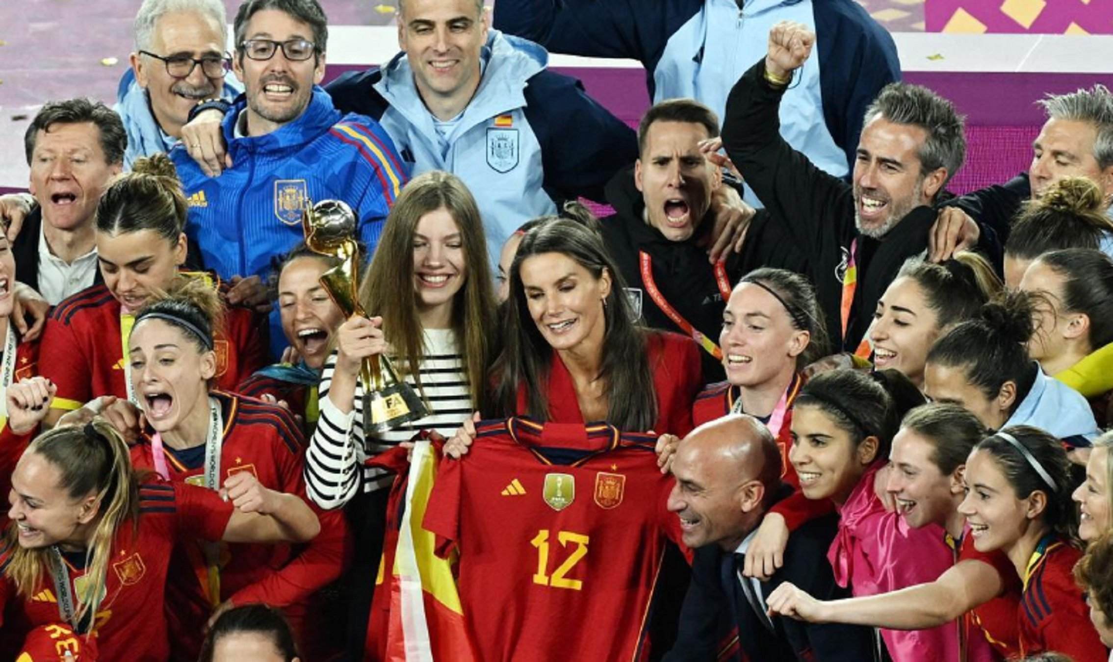 L'impresentable gest de Felip i Letícia amb les jugadores de la selecció espanyola: "¡Qué vergüenza!"