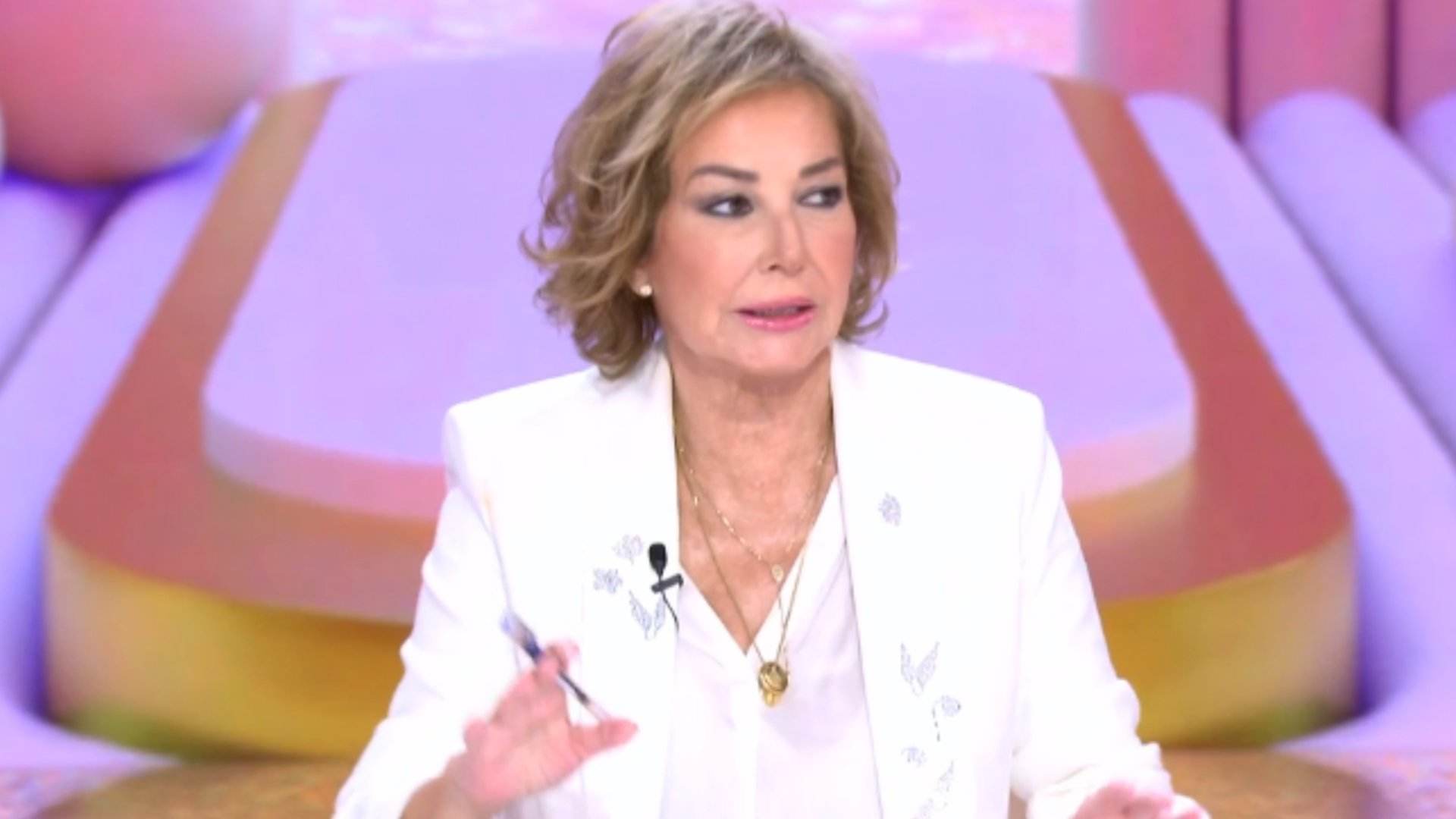Ana Rosa vuelve dando voz a un machismo deleznable, destrozada: "circo de cuñados"