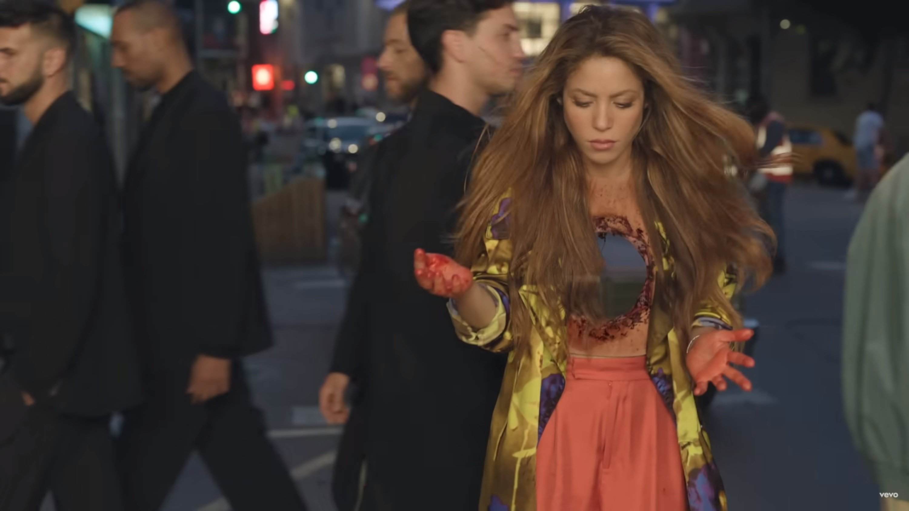 Shakira, tacaña, clasista y diva: Álex, su guapo empleado catalán la destroza