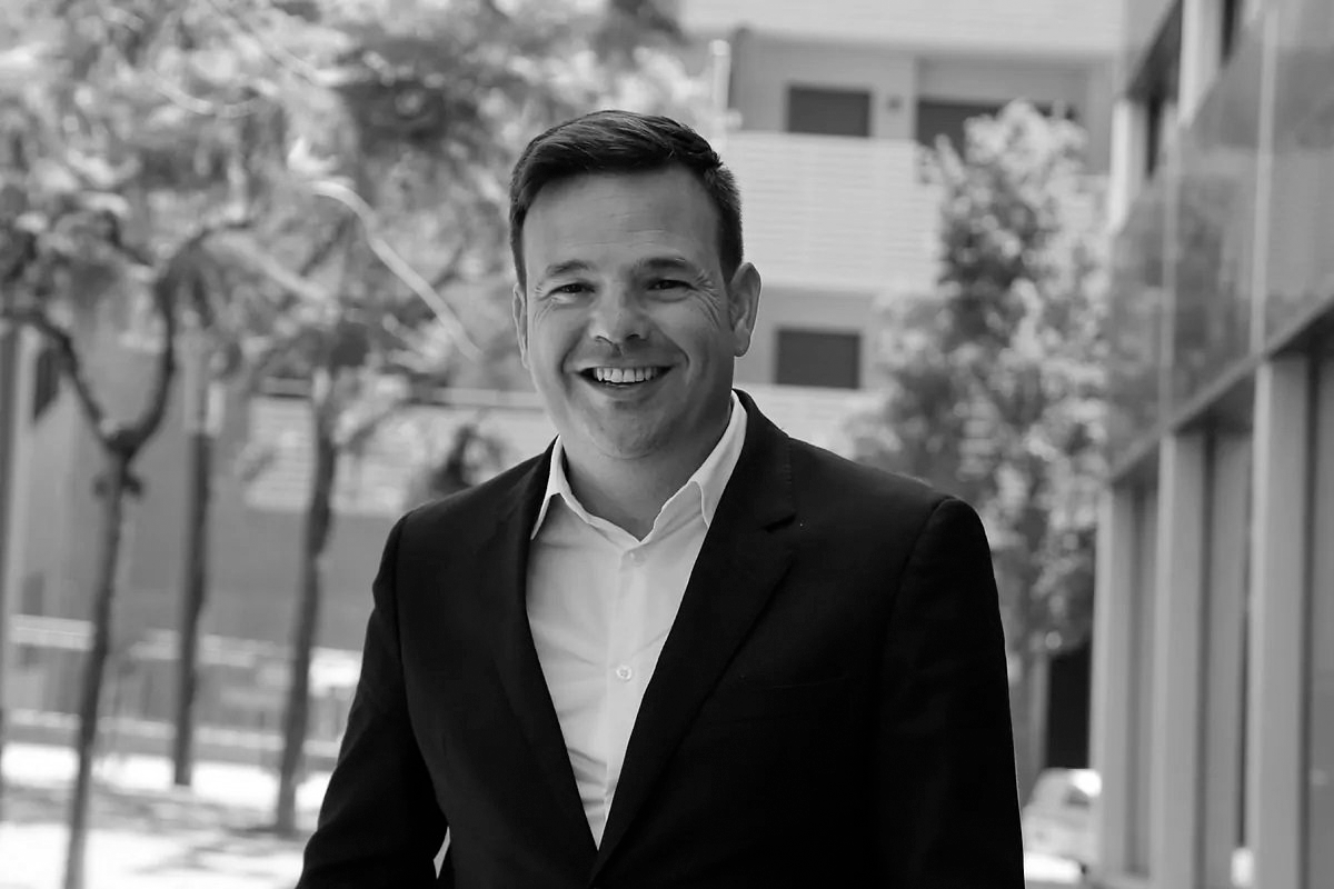 José Elías (49 años): “Mi novia me dejó por un rico y ahora soy multimillonario”