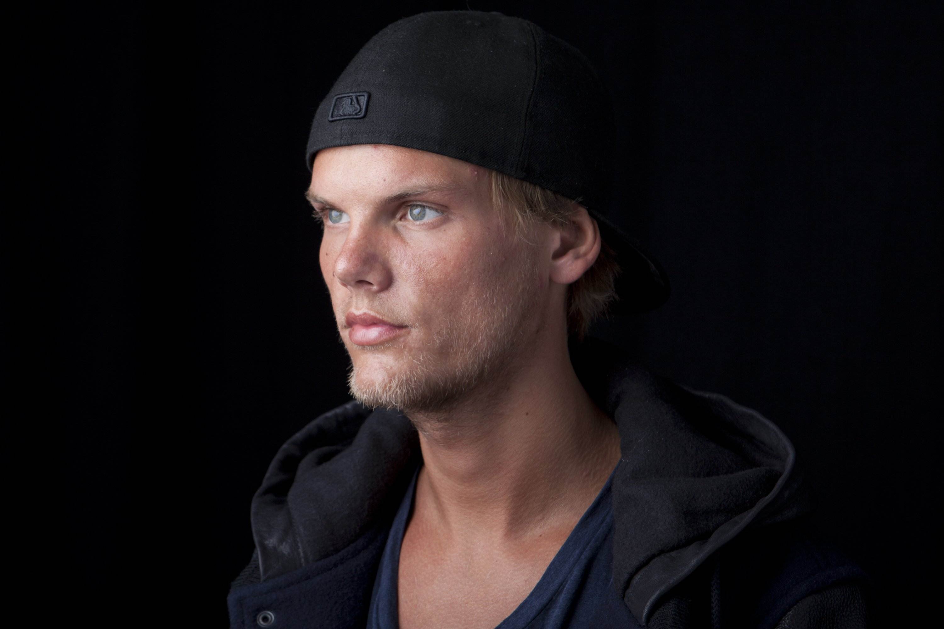 El disc-jockey Avicii se suicidó con un cristal