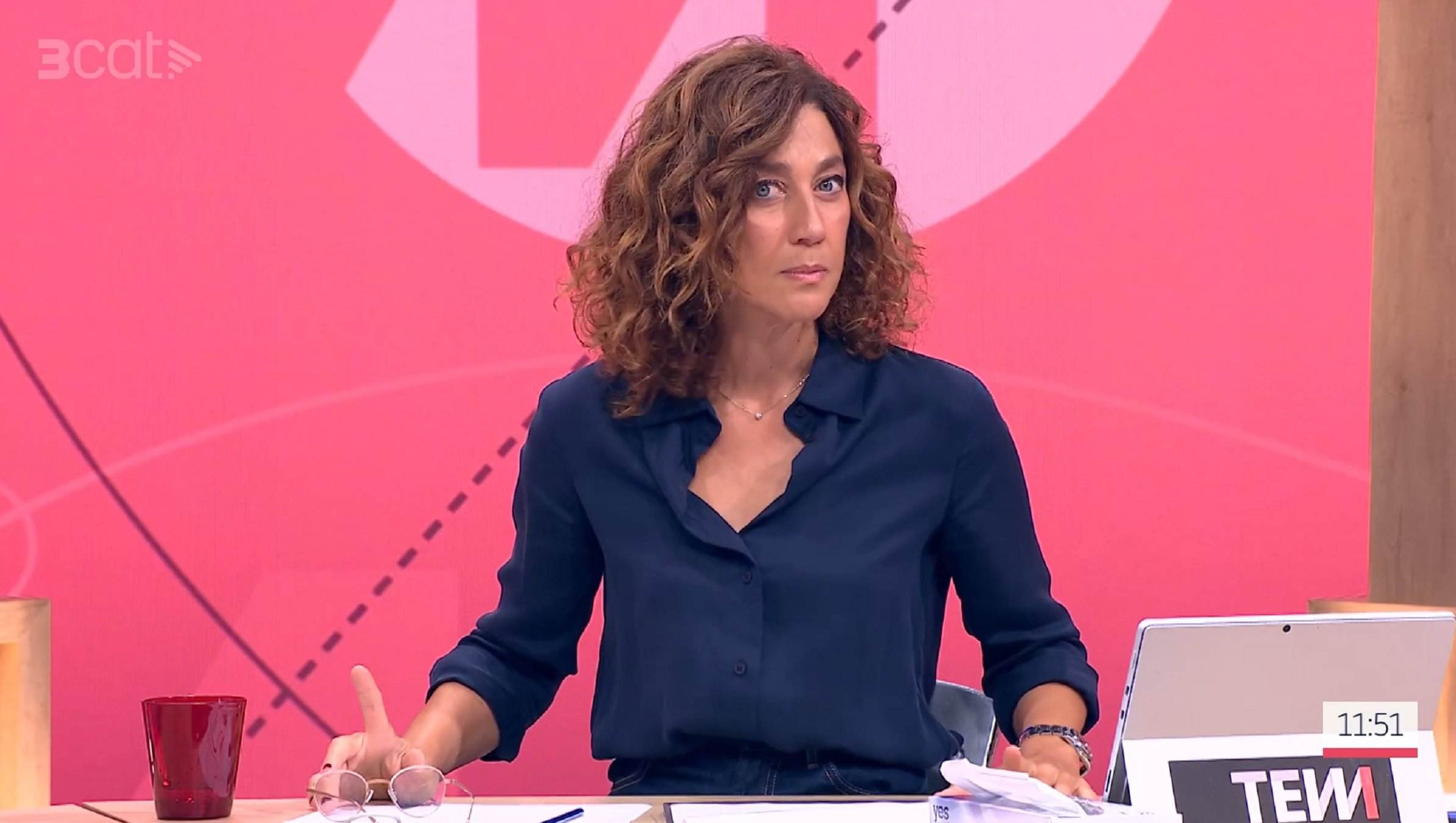 Helena Garcia Melero molt canviada i natural a Cadaqués amb el seu company de TV3