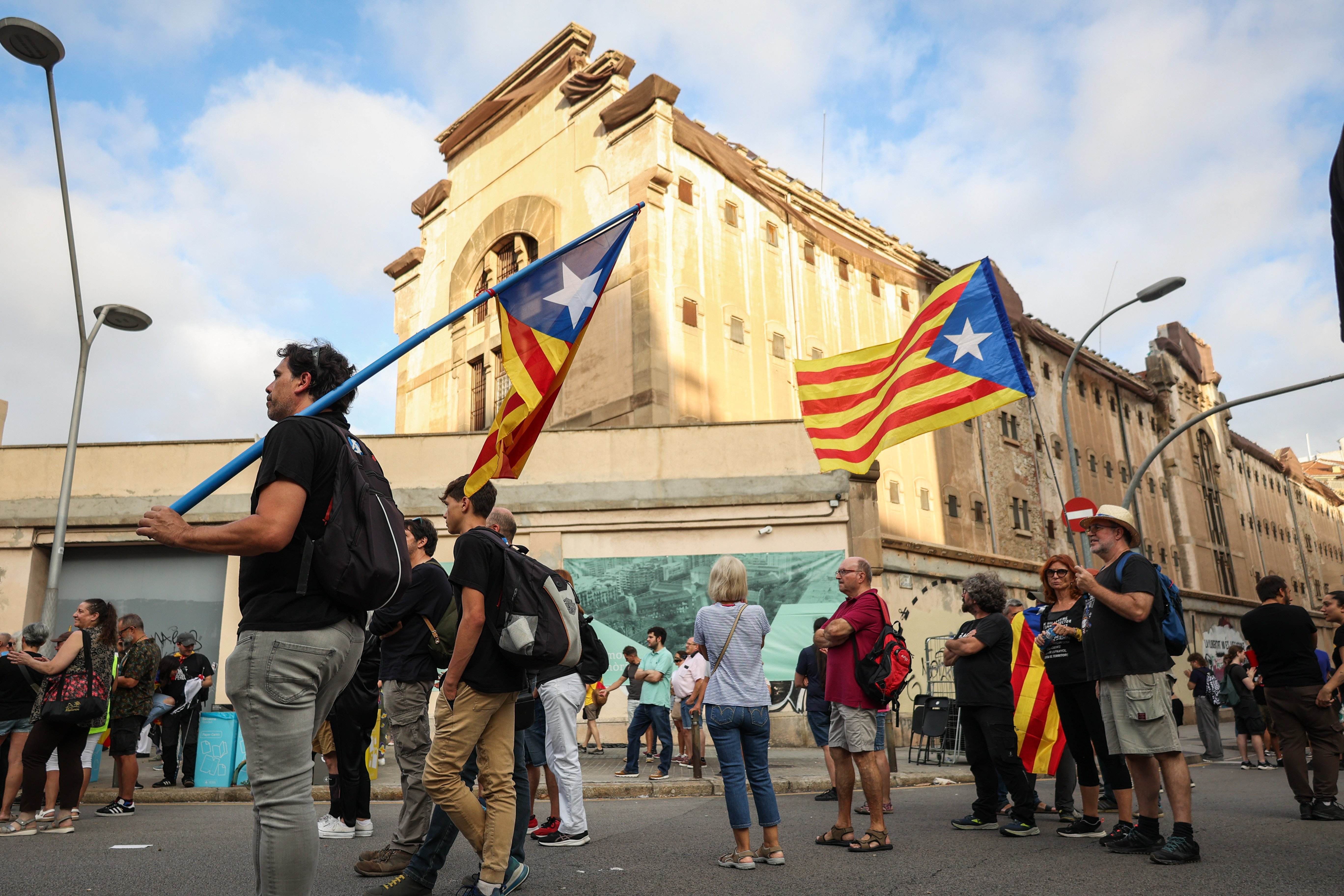 Un presentador de TV3 vive en un piso de 75 m2 en Barcelona por 1030 euros al mes