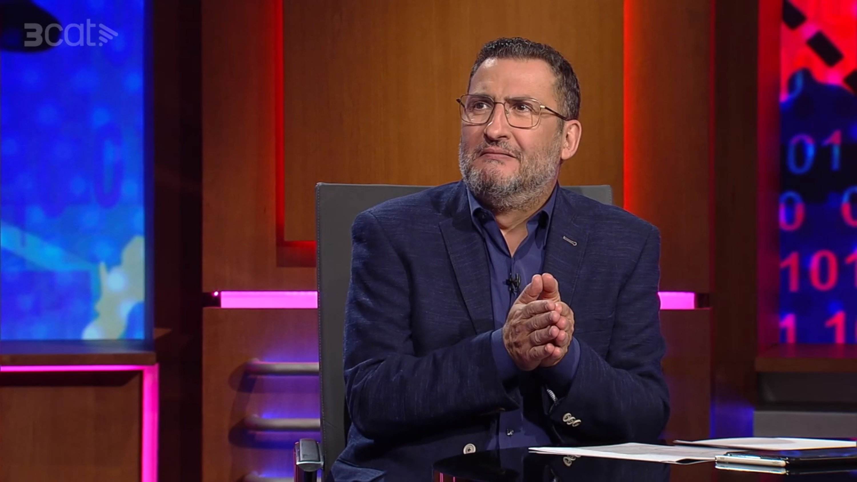 La acertadísima reflexión de Toni Soler por negarse a dar dos besos a las mujeres
