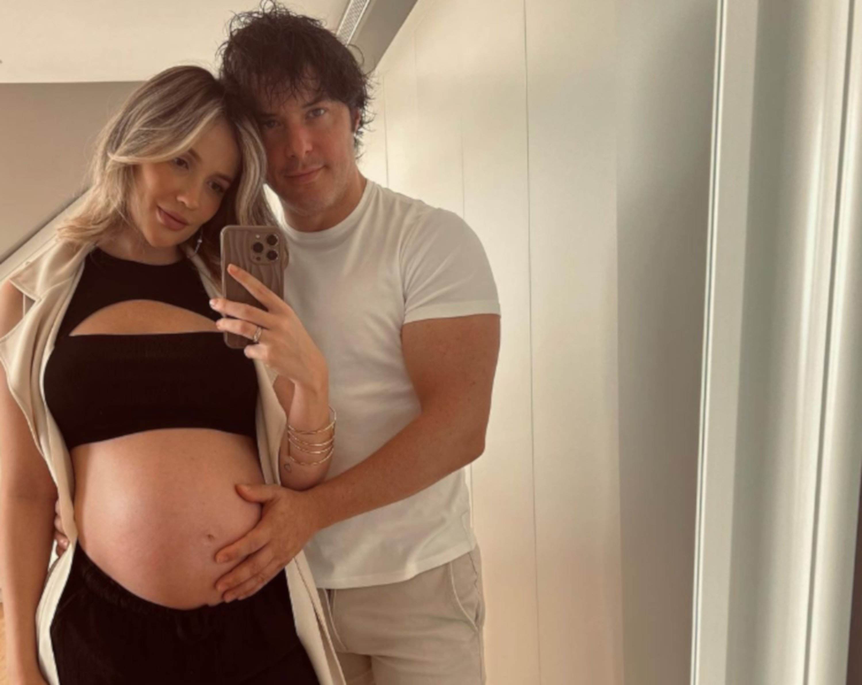 La cara de Rebecca Lima pariendo en la bañera y Jordi Cruz agarrándole la mano: precioso
