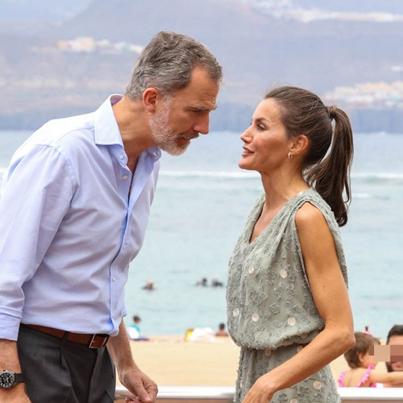 Famosa de TV no puede más: le exige a Felipe que deje a Letizia y le acusa de "no tener huevos". El motivo
