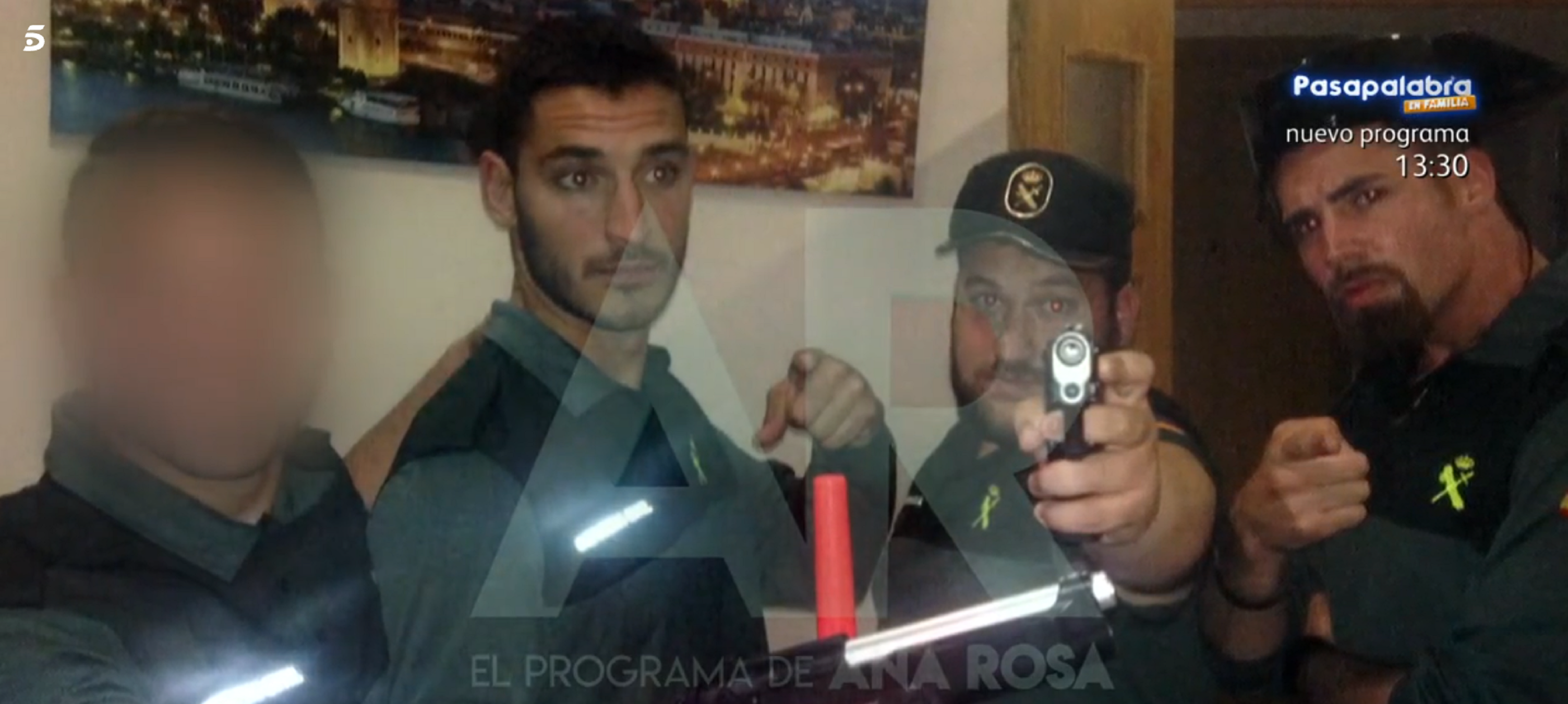 La Manada, disfrazados de Guardia Civil: "Mira a la chica como a un pollo"